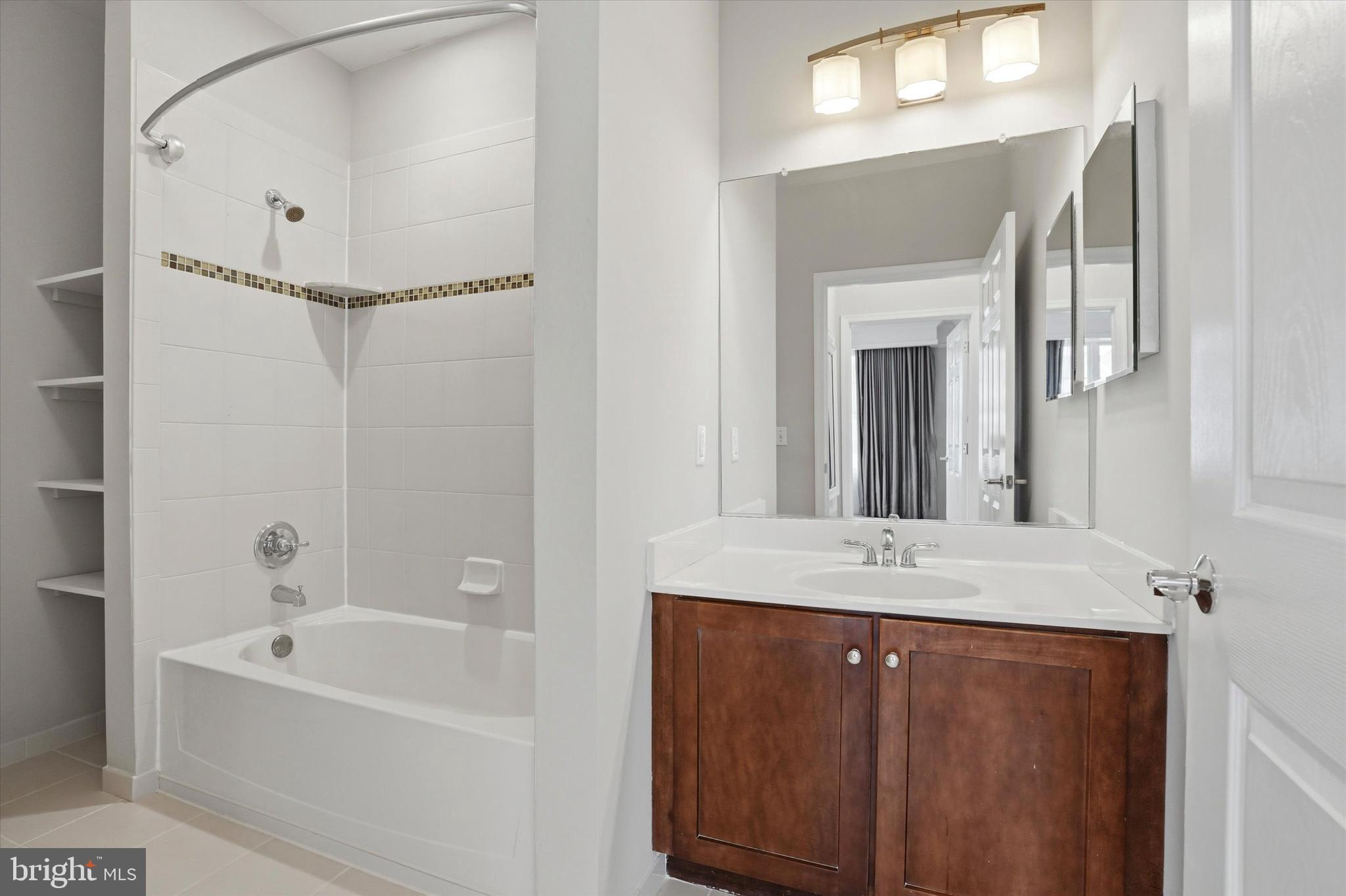 THE GRANDE AT RIVERVIEW - Residential