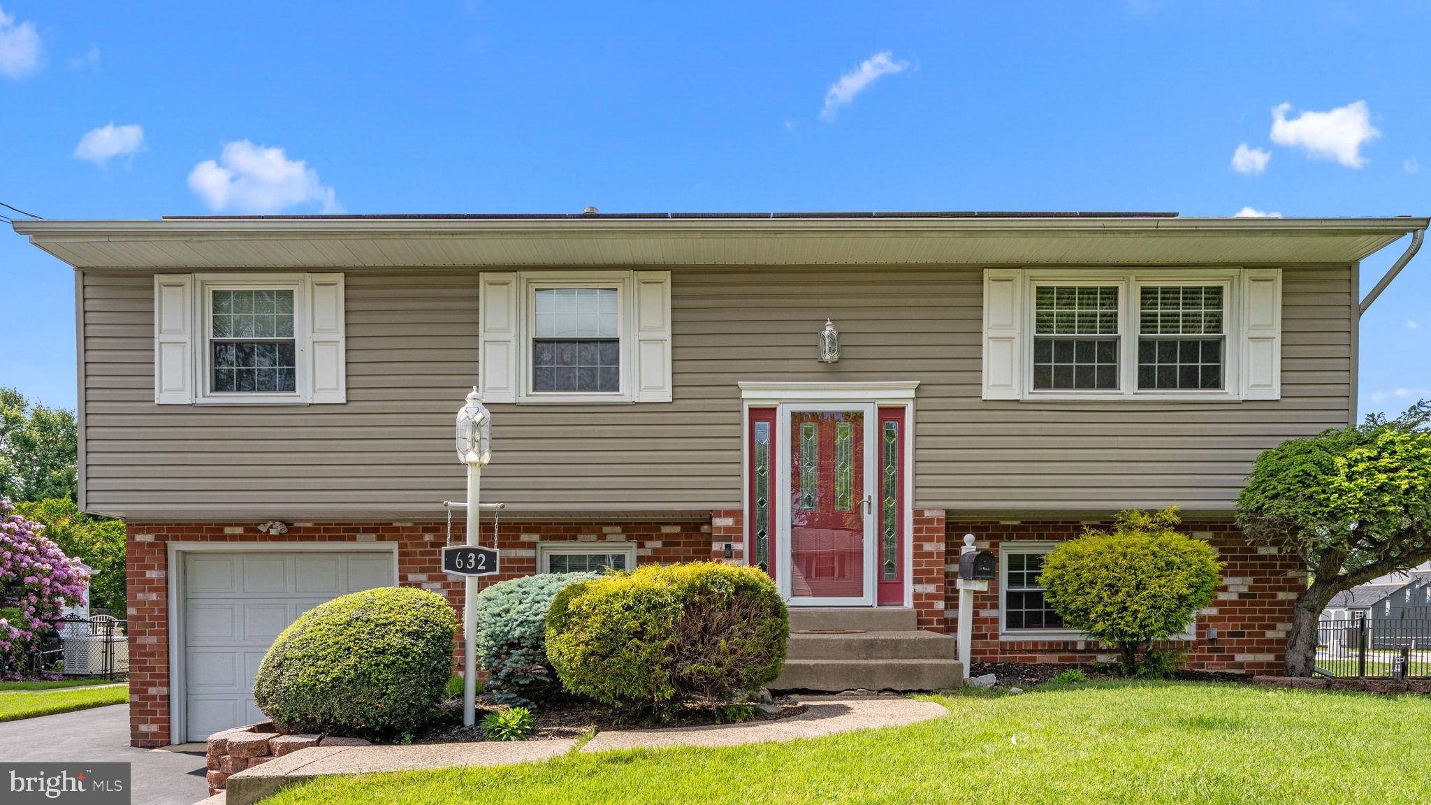 632 PICKERING ROAD