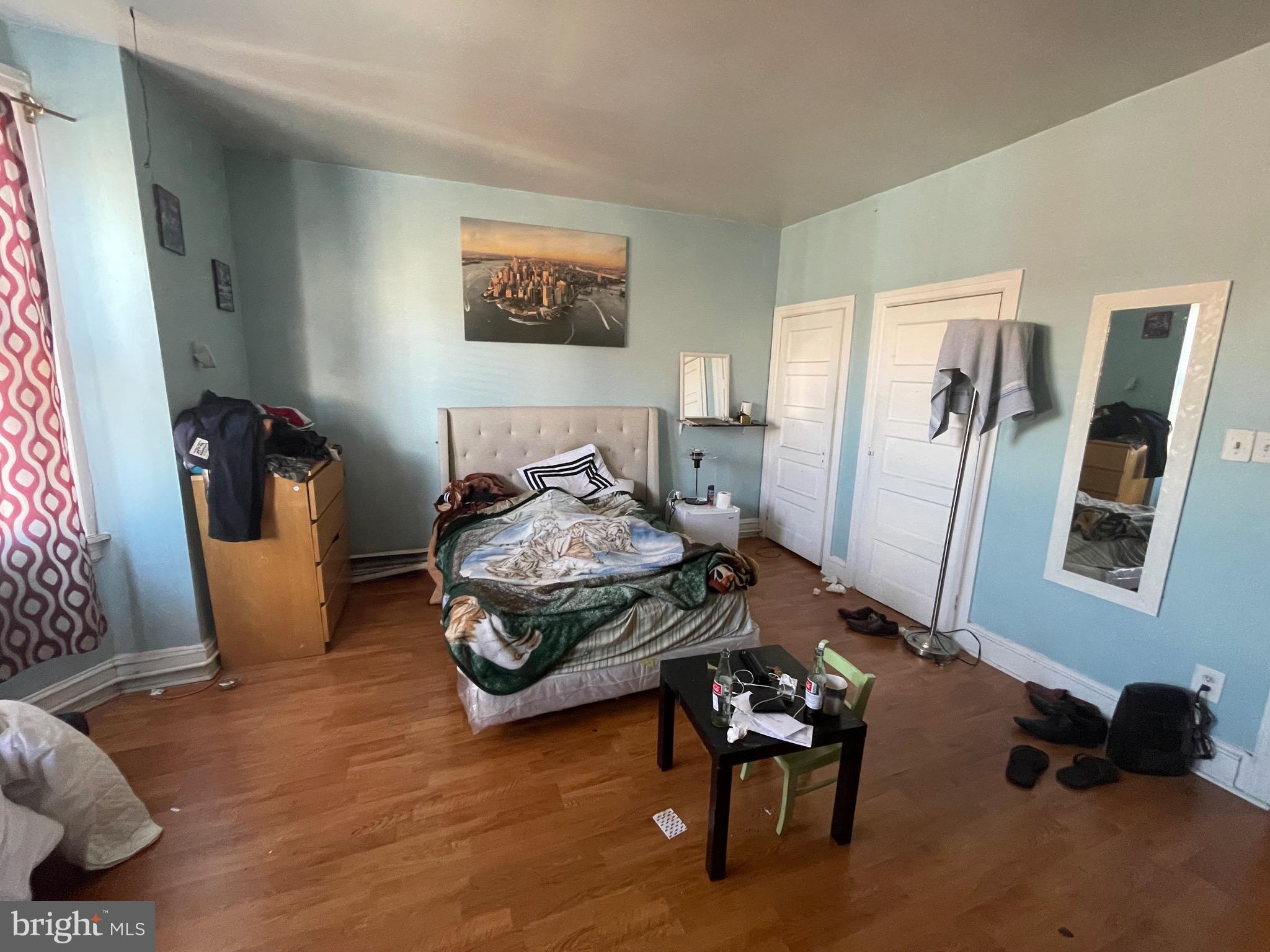 CENTER CITY - Residential Income