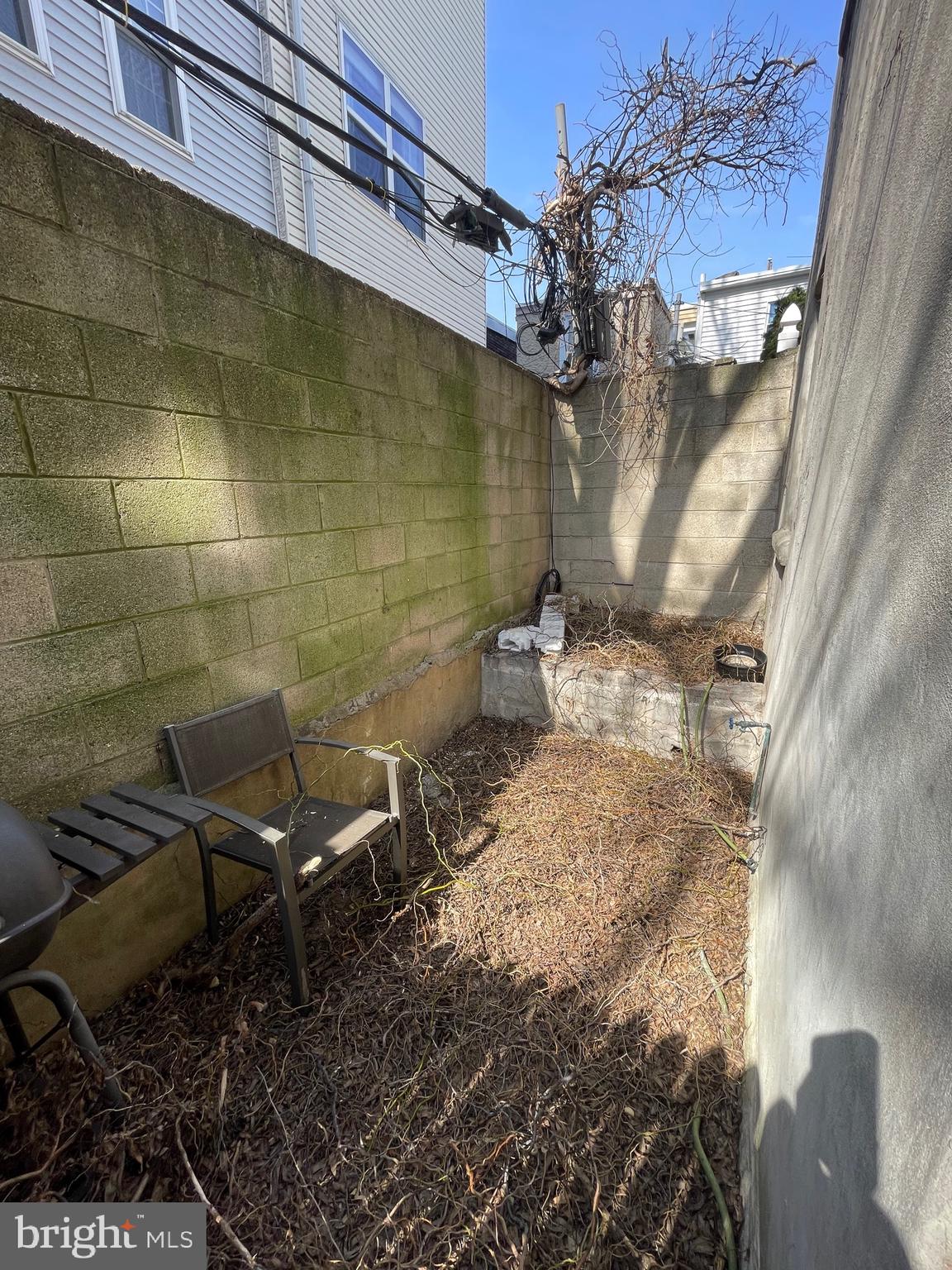 CENTER CITY - Residential Income