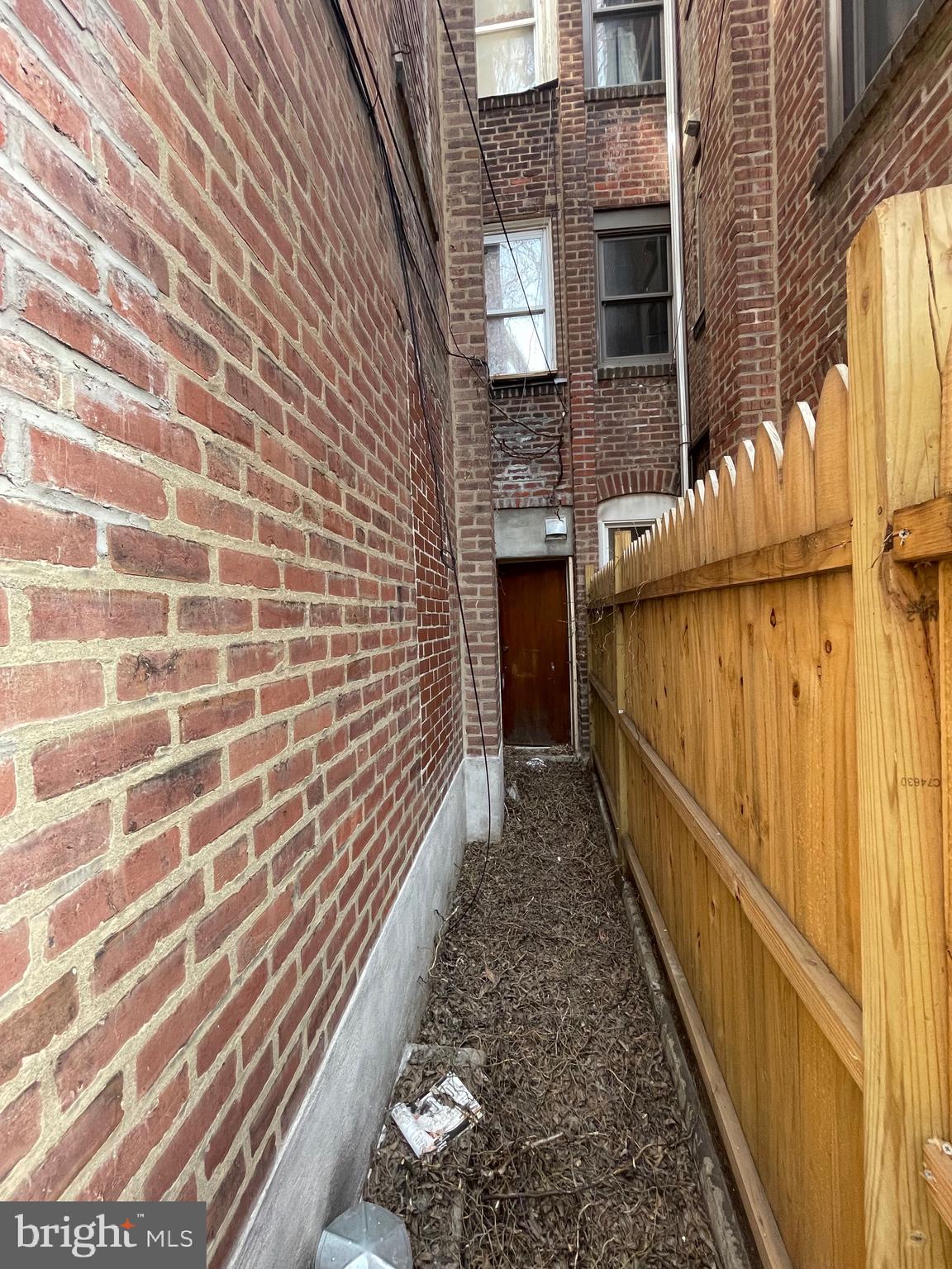 CENTER CITY - Residential Income