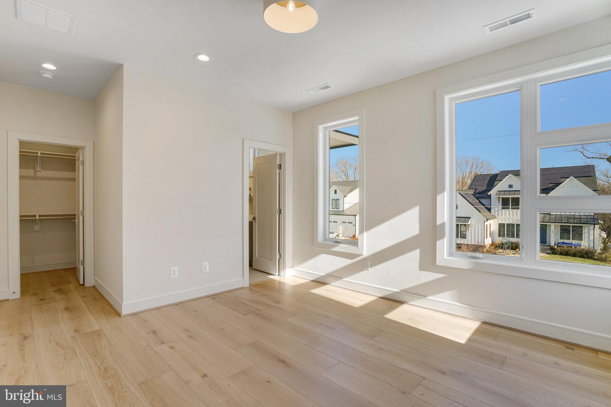 TOWN AND COUNTRY GARDENS - Residential