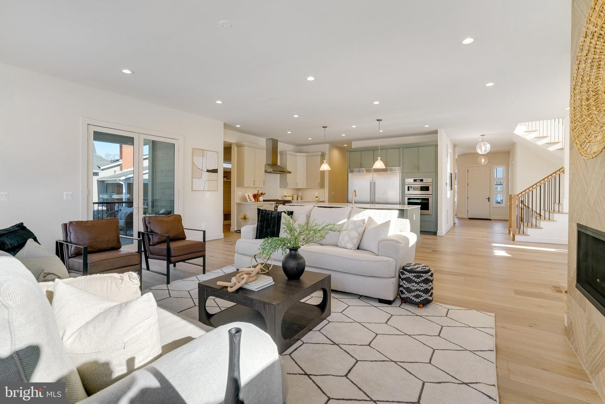 TOWN AND COUNTRY GARDENS - Residential