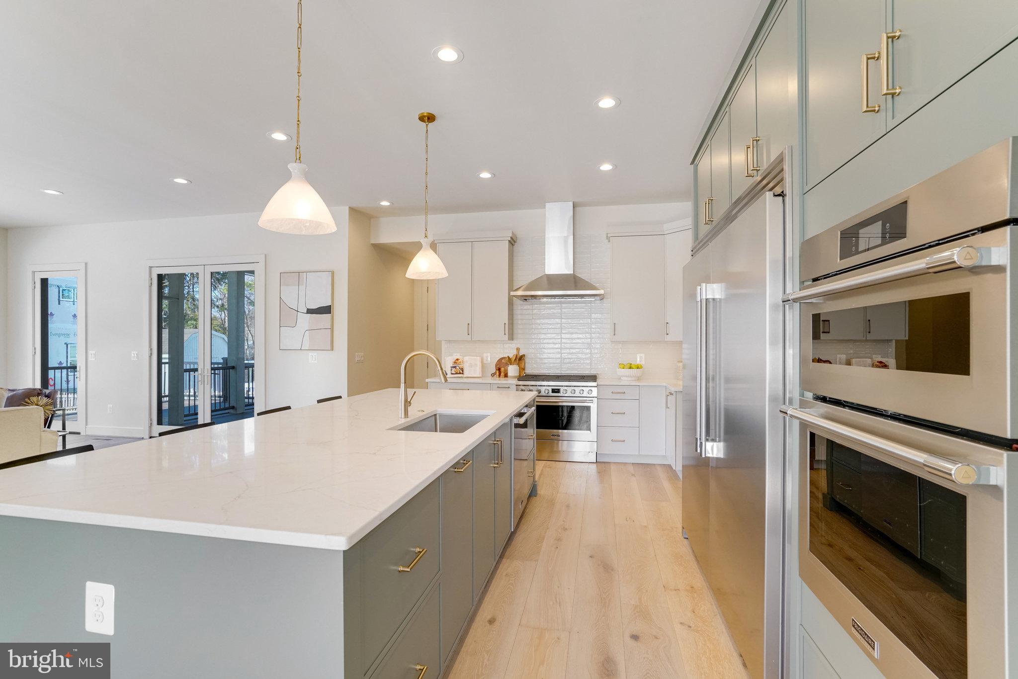 TOWN AND COUNTRY GARDENS - Residential