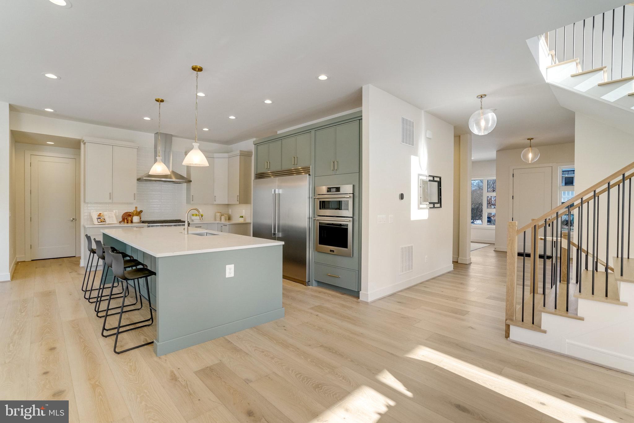 TOWN AND COUNTRY GARDENS - Residential