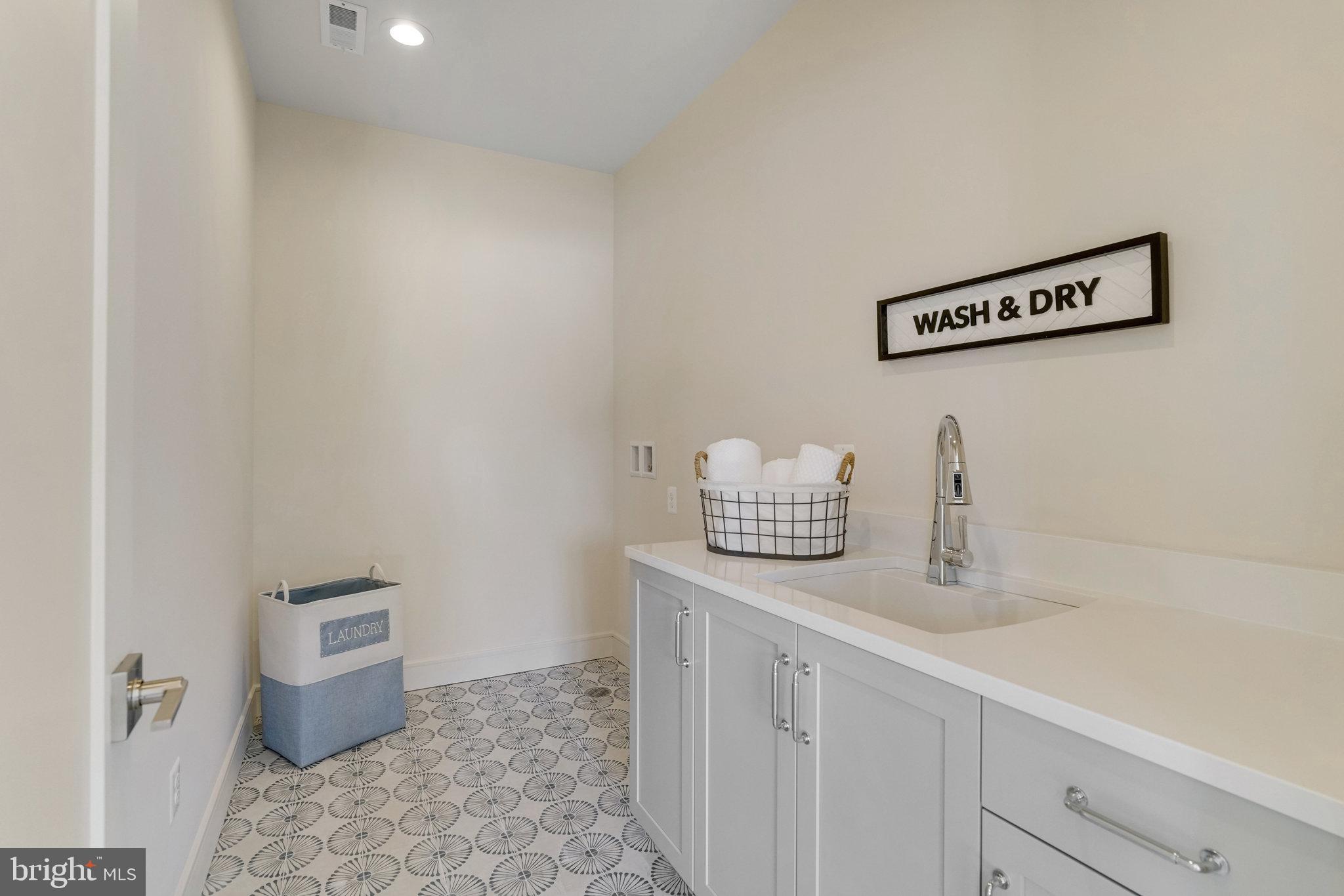 TOWN AND COUNTRY GARDENS - Residential