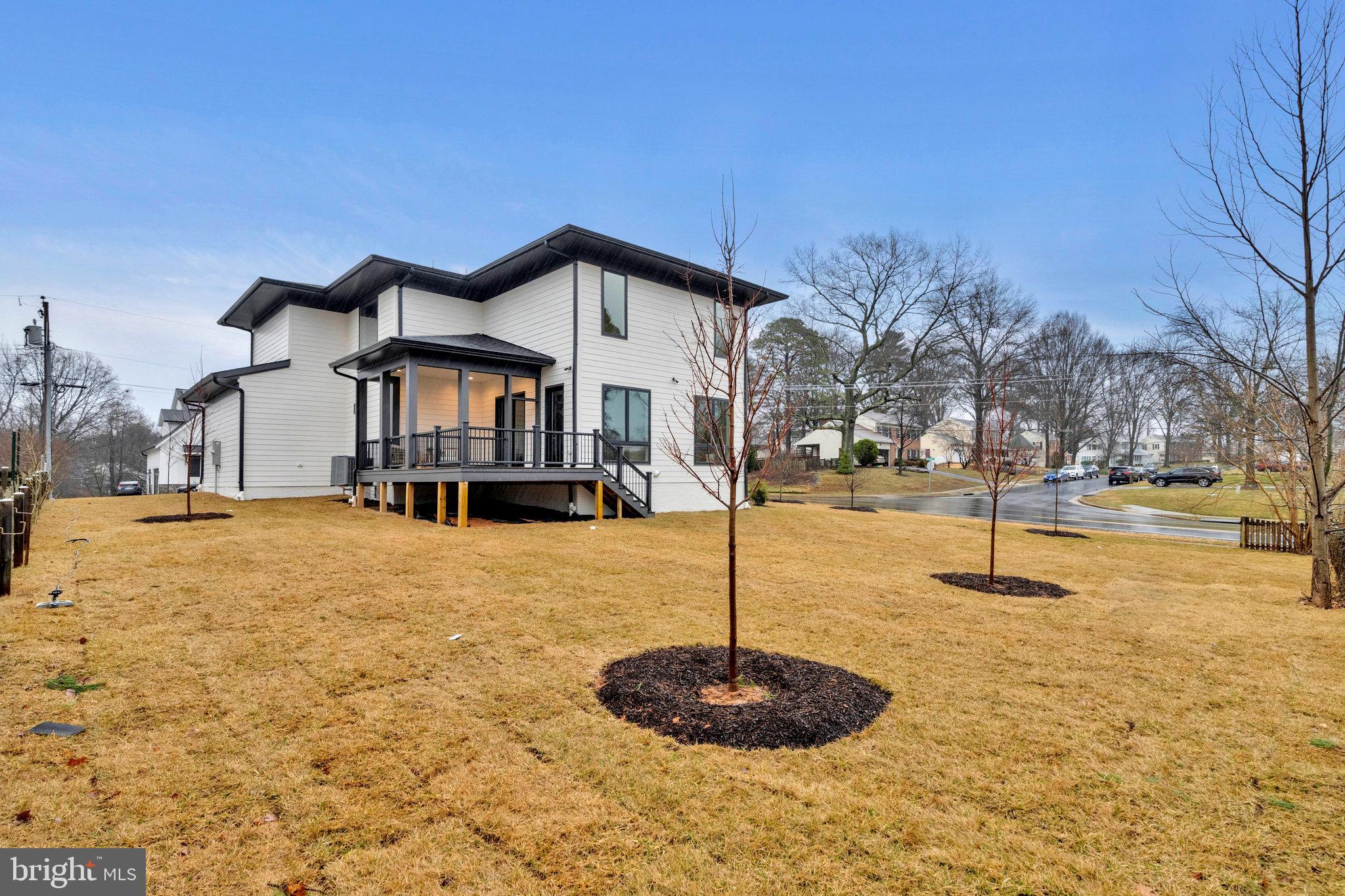 TOWN AND COUNTRY GARDENS - Residential