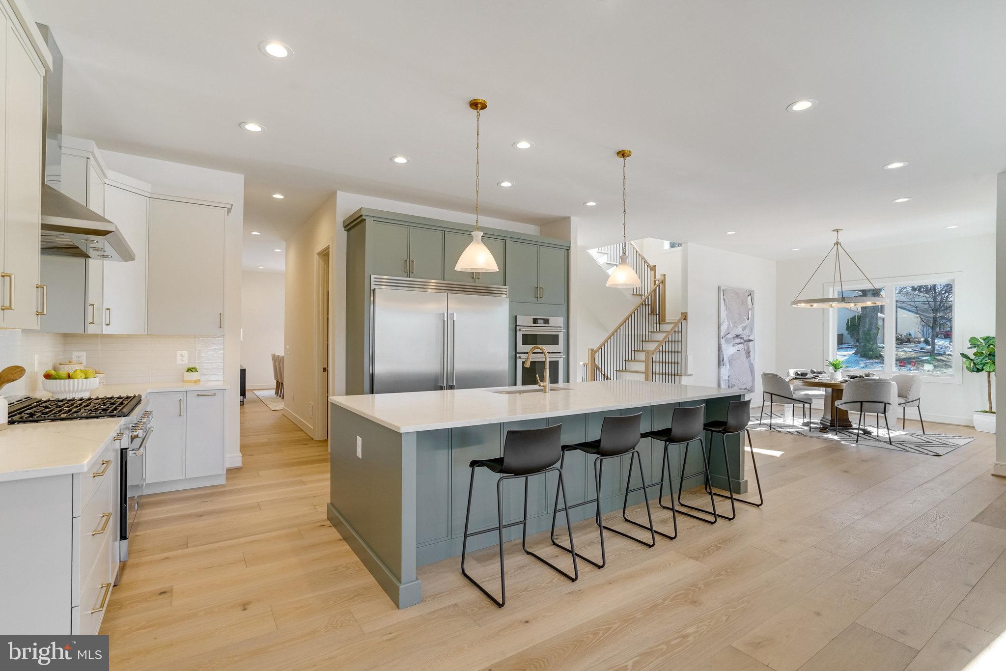 TOWN AND COUNTRY GARDENS - Residential