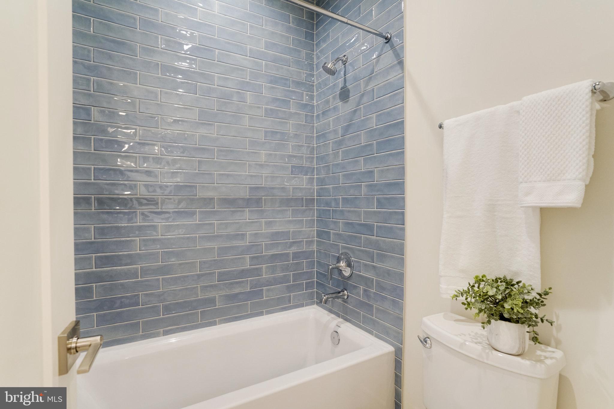 TOWN AND COUNTRY GARDENS - Residential