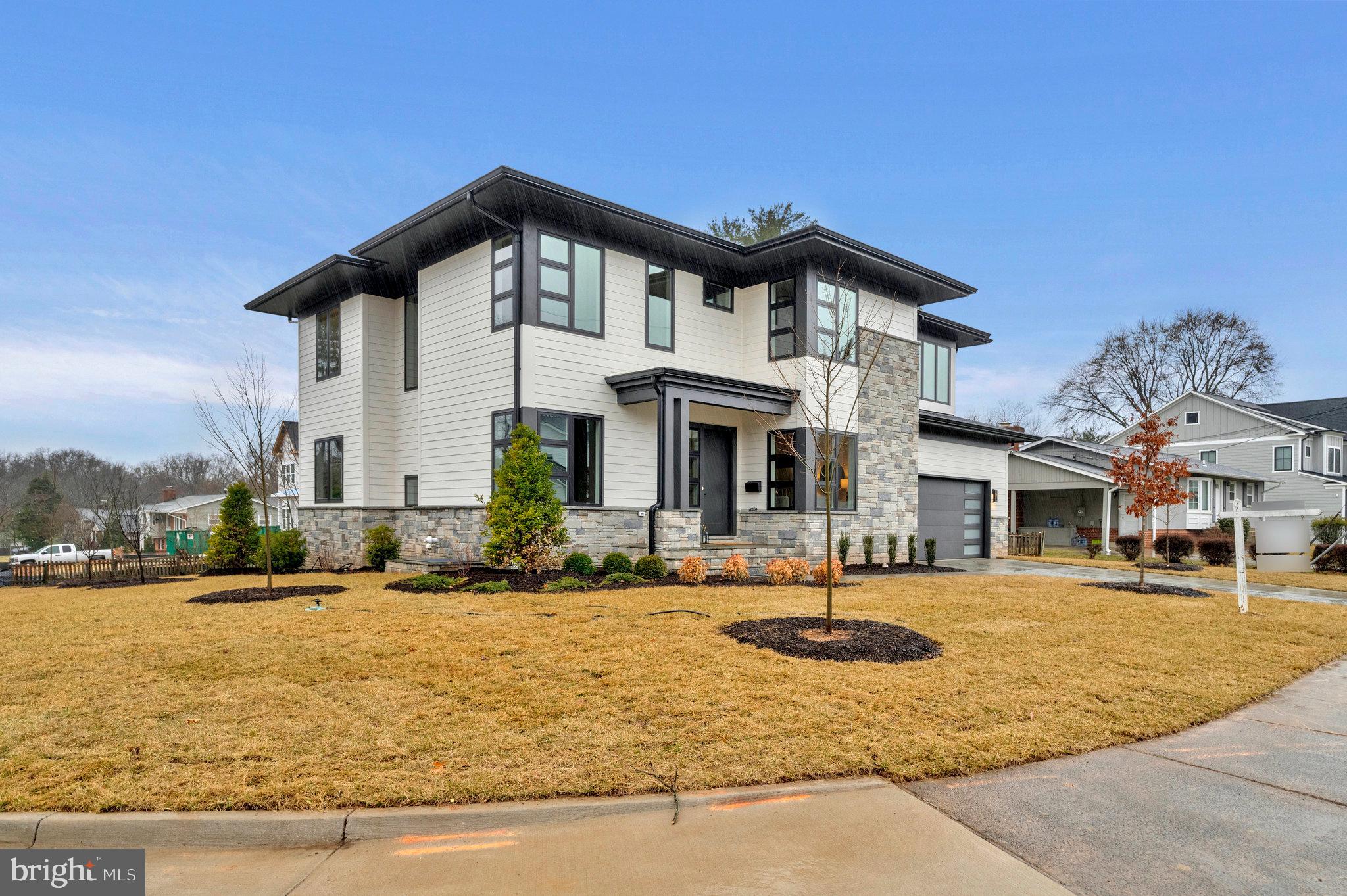 TOWN AND COUNTRY GARDENS - Residential