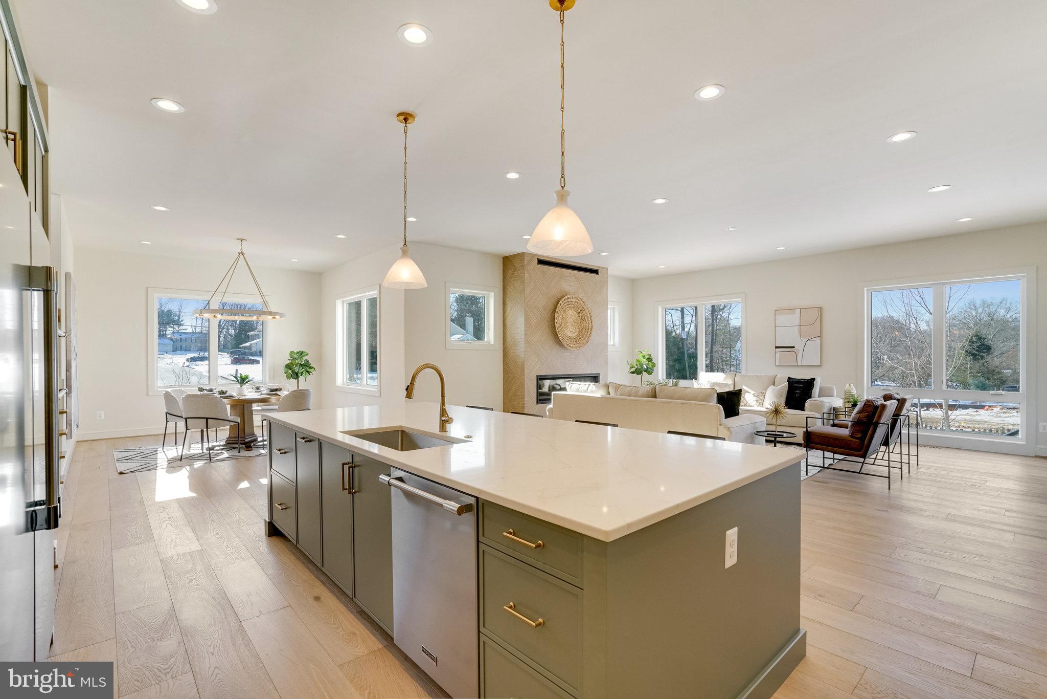 TOWN AND COUNTRY GARDENS - Residential