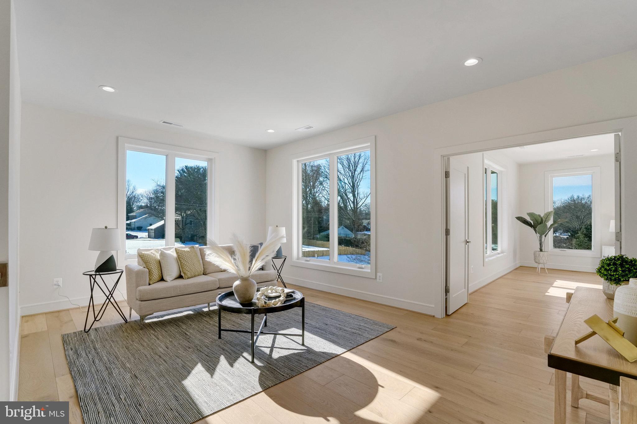 TOWN AND COUNTRY GARDENS - Residential