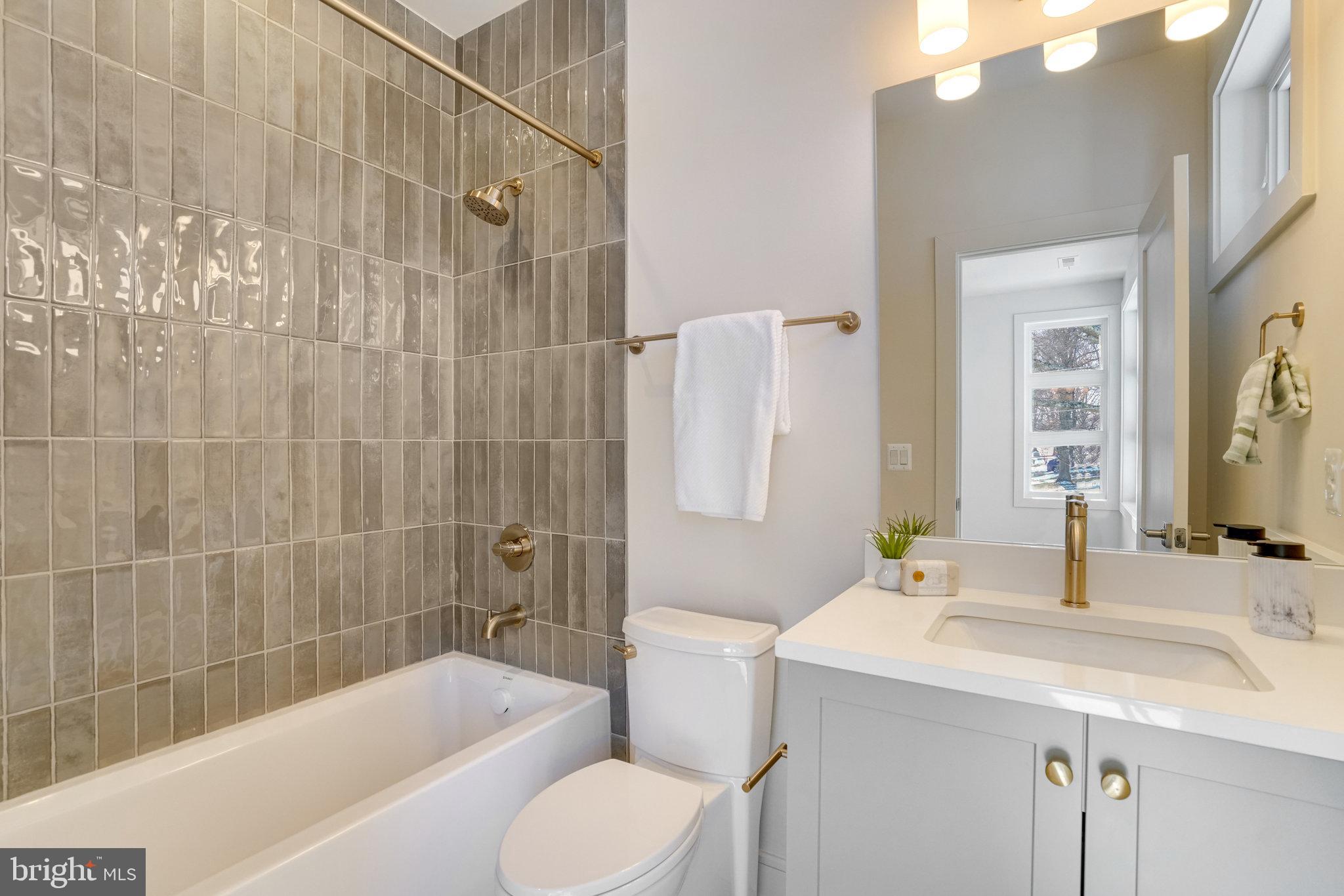 TOWN AND COUNTRY GARDENS - Residential