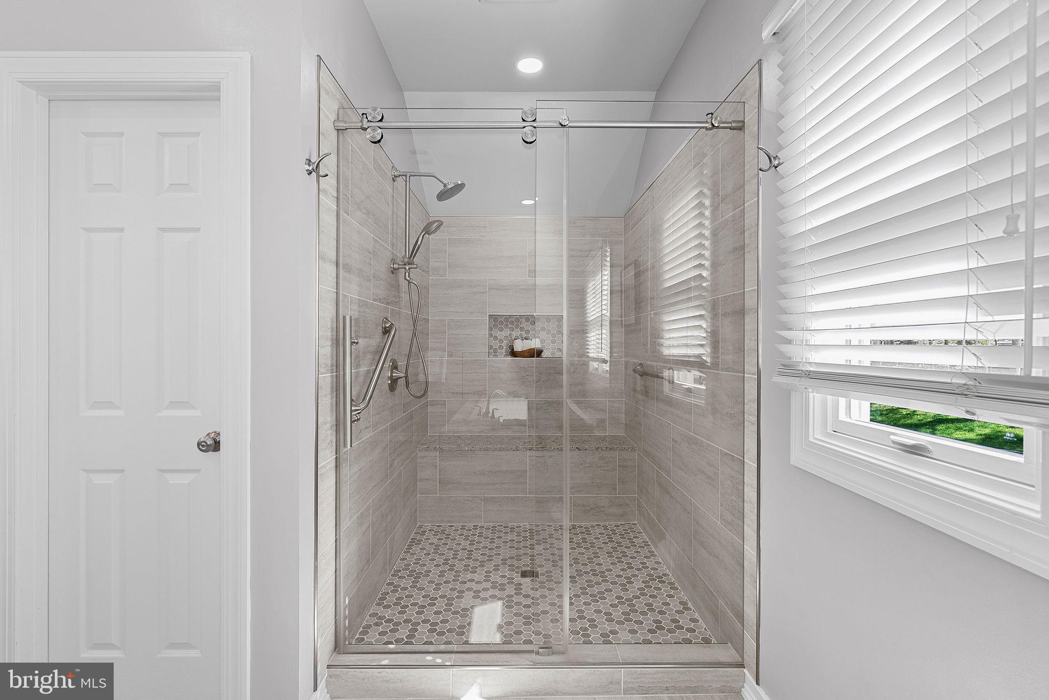 EVONSHIRE - Residential