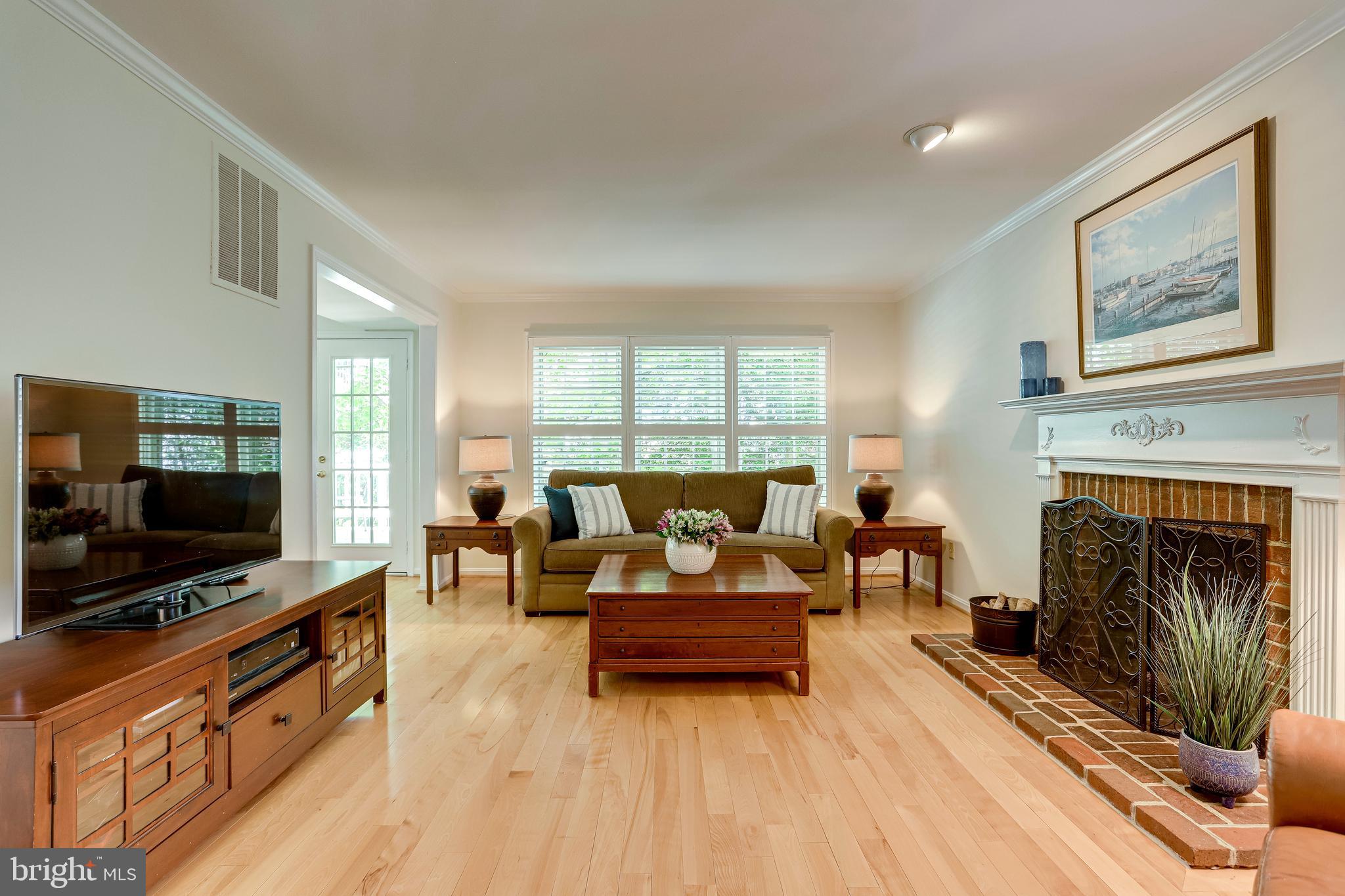 RESTON - Residential