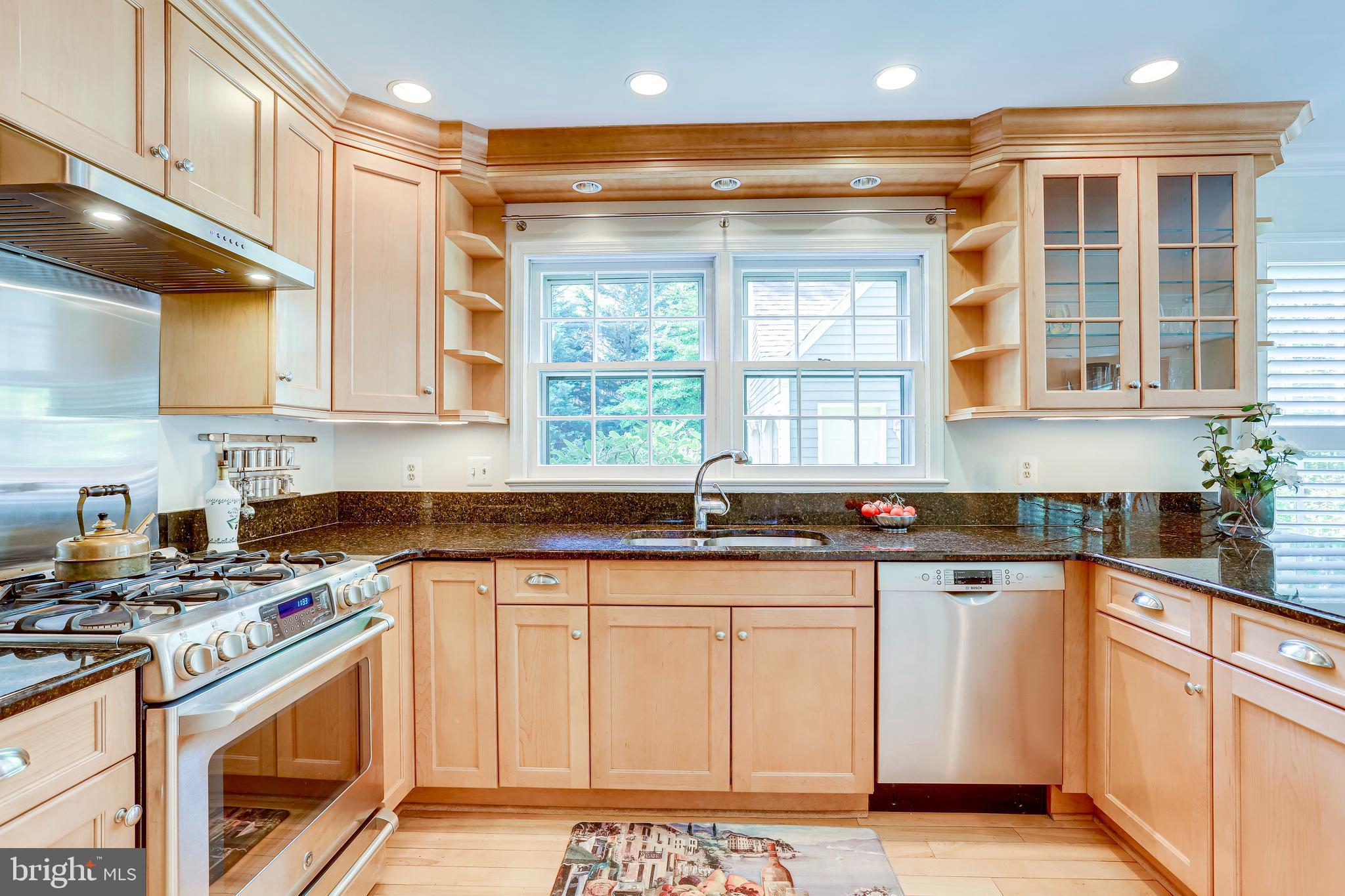 RESTON - Residential