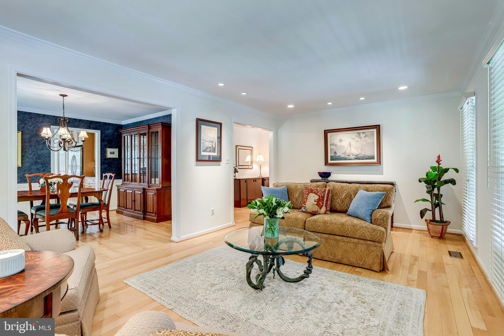 RESTON - Residential