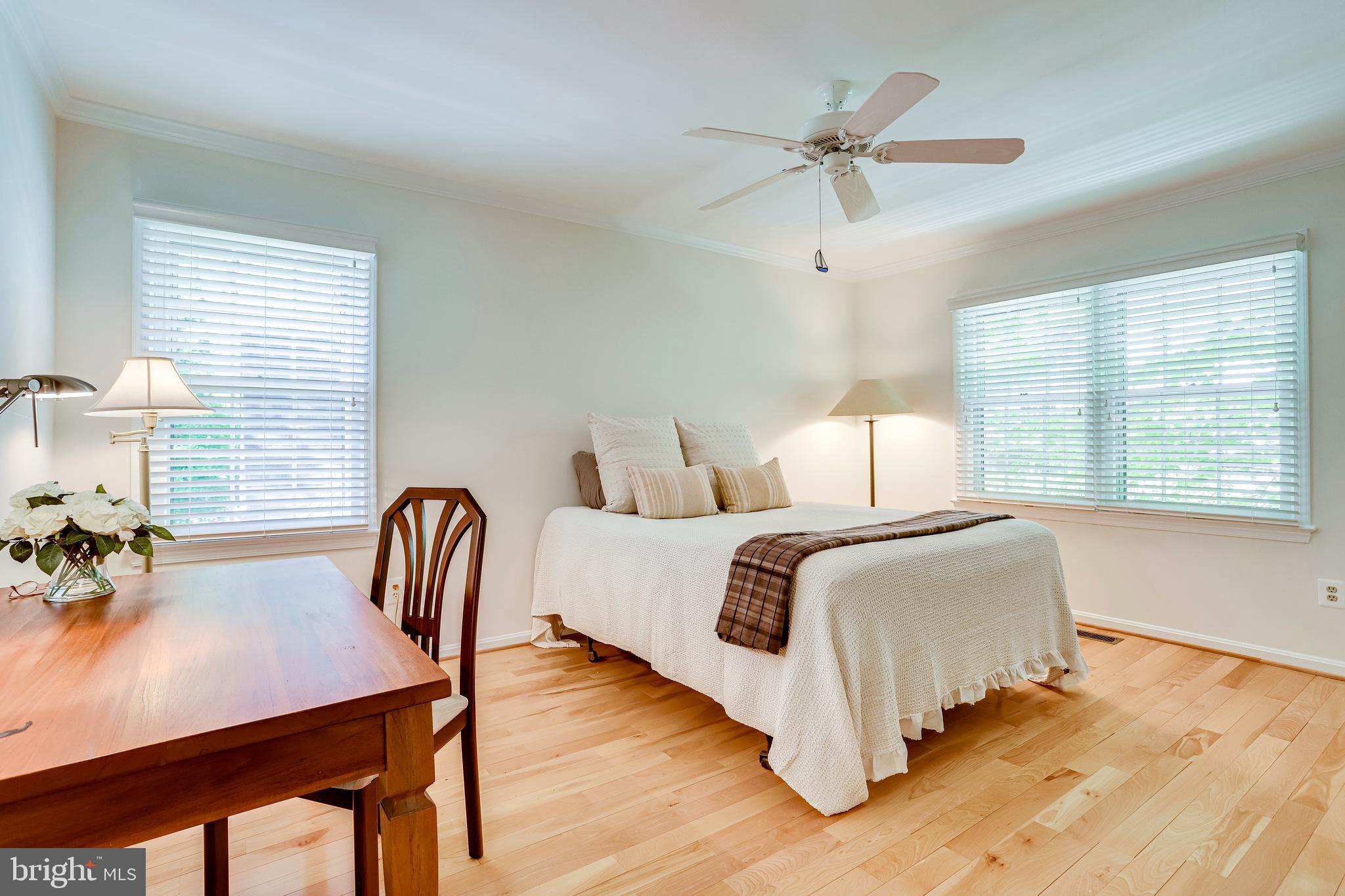 RESTON - Residential