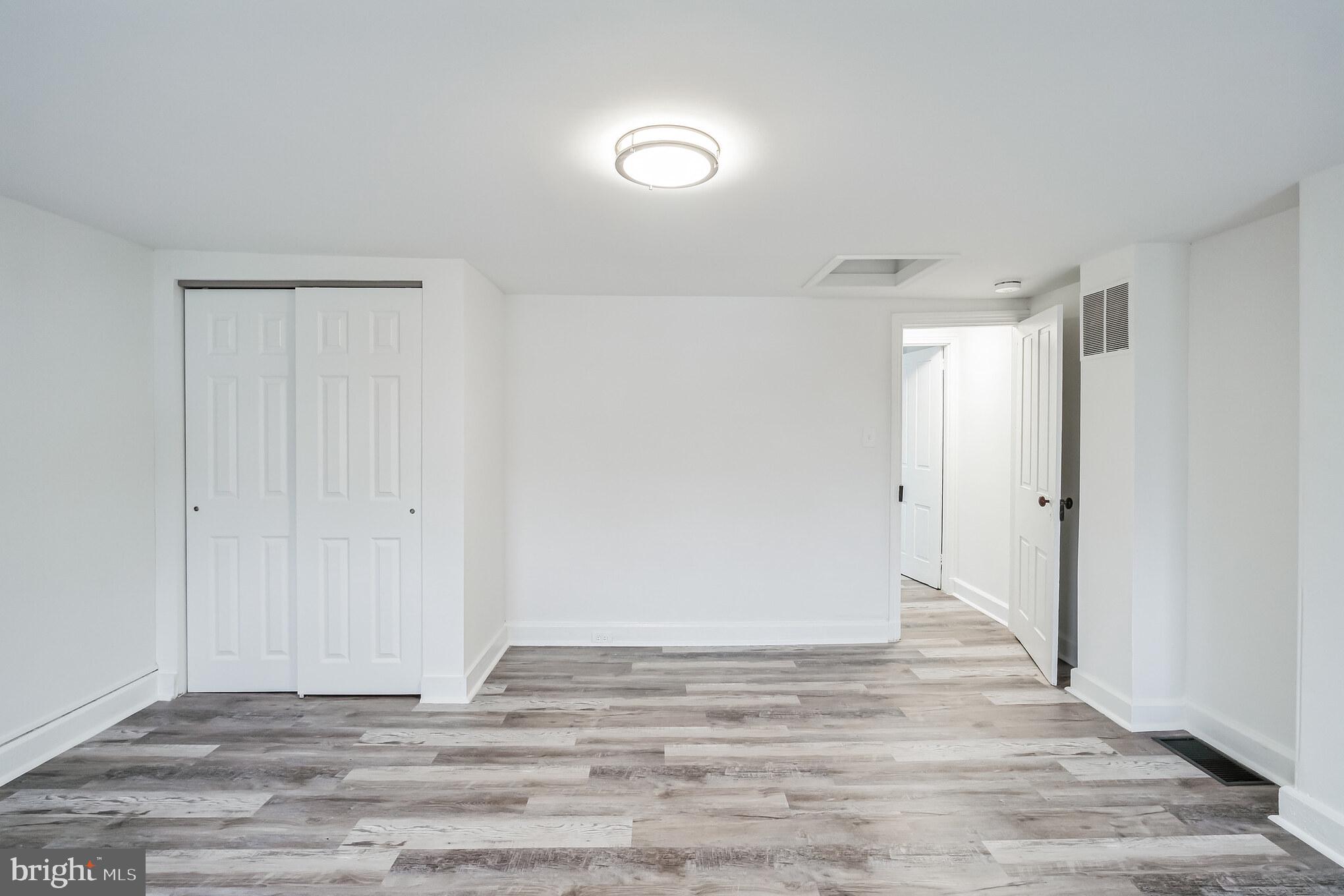 NORRISTOWN - Residential