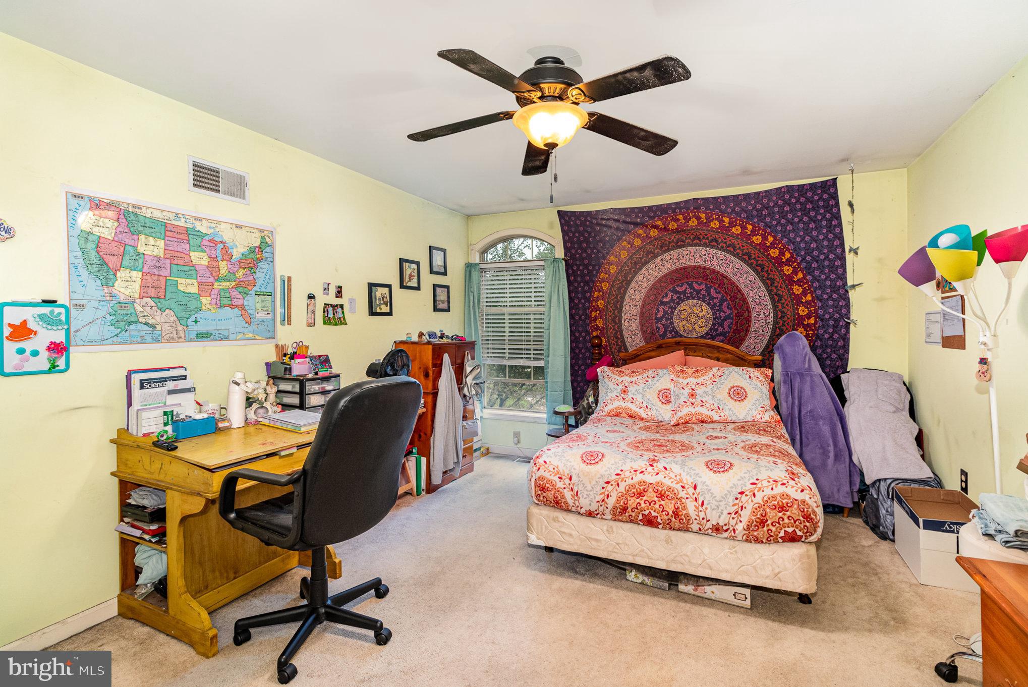 LOCUST WOODS - Residential