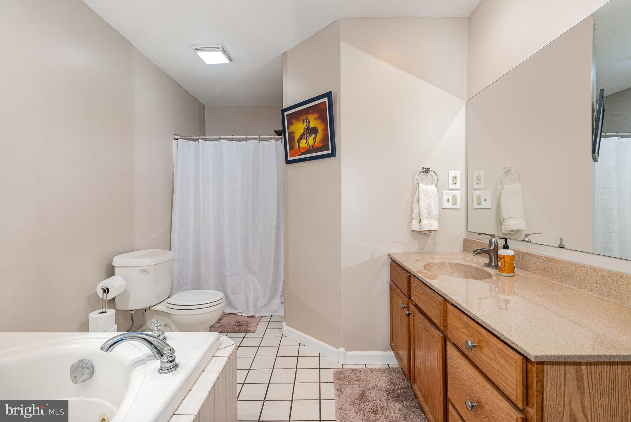 LOCUST WOODS - Residential