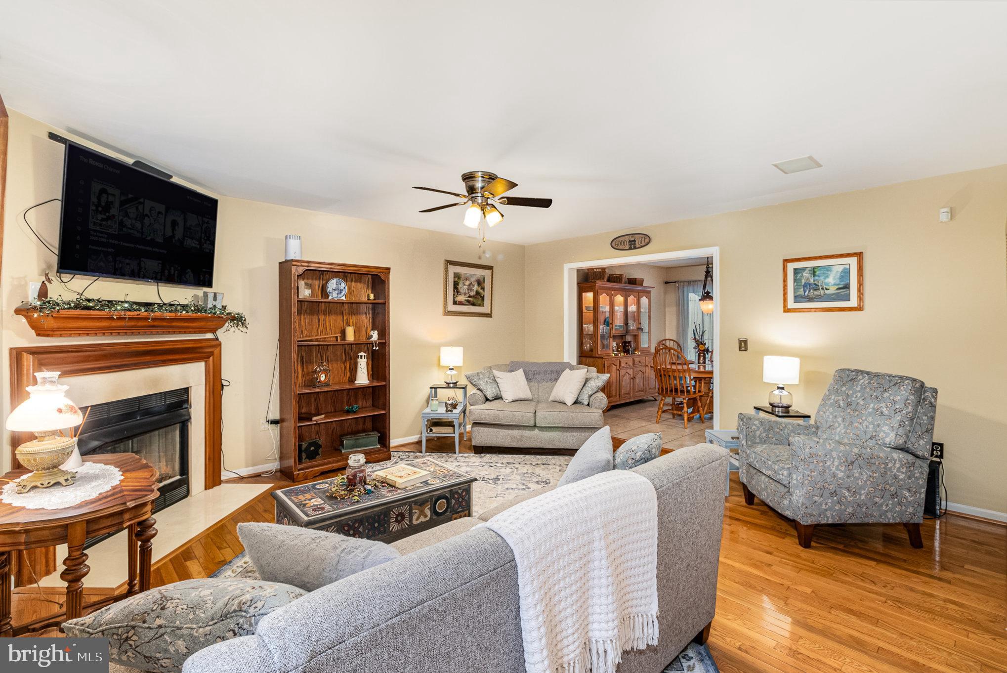 LOCUST WOODS - Residential