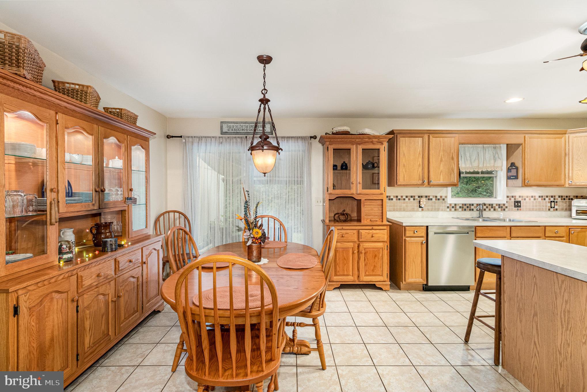 LOCUST WOODS - Residential