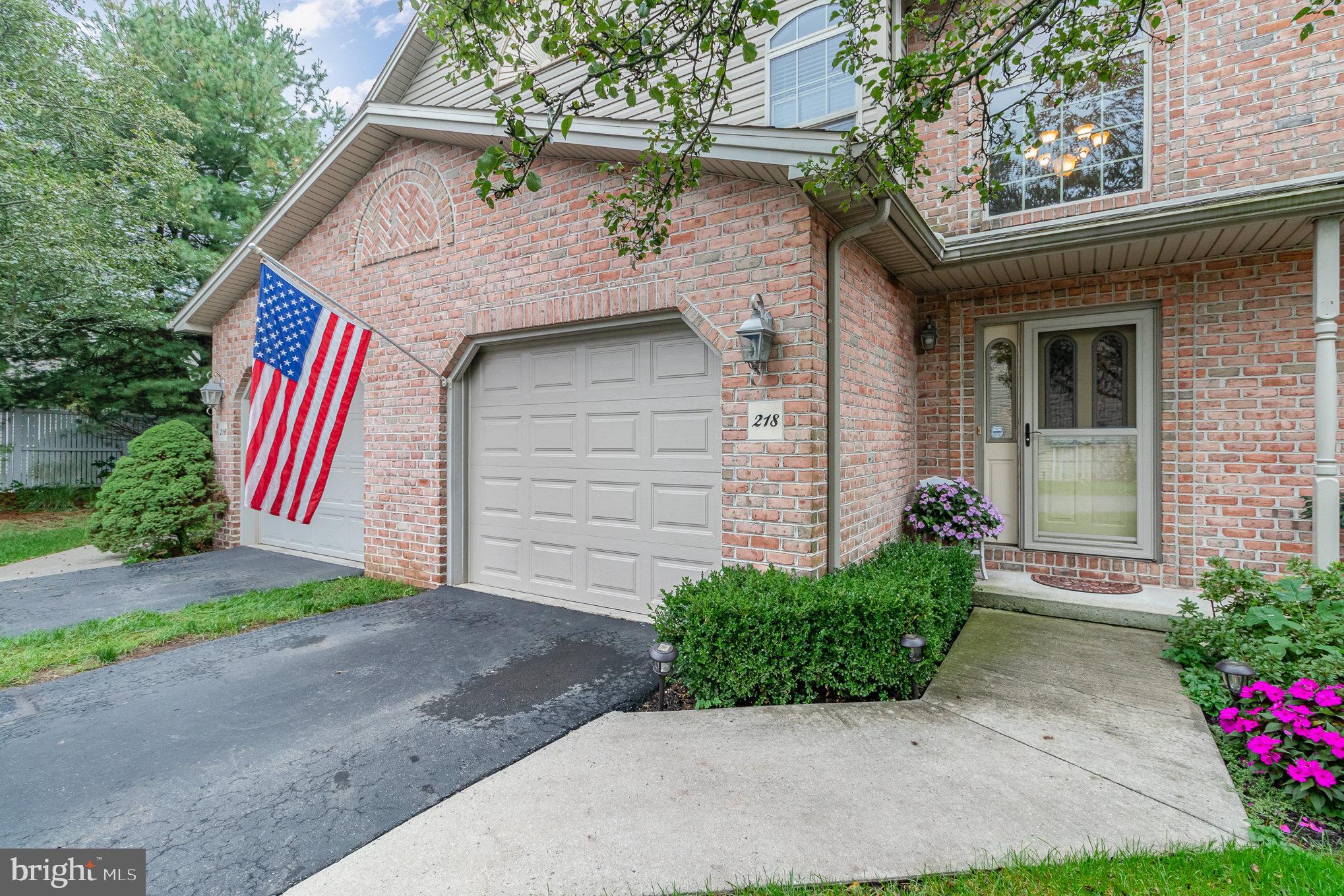 LOCUST WOODS - Residential