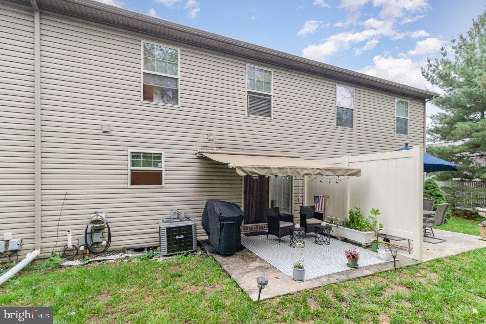 LOCUST WOODS - Residential