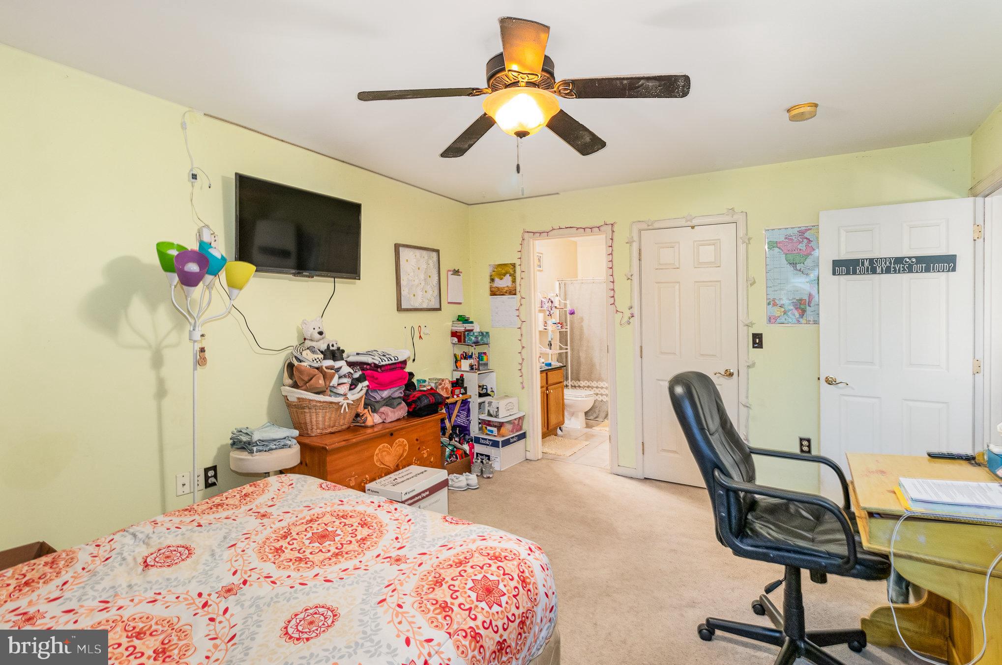 LOCUST WOODS - Residential