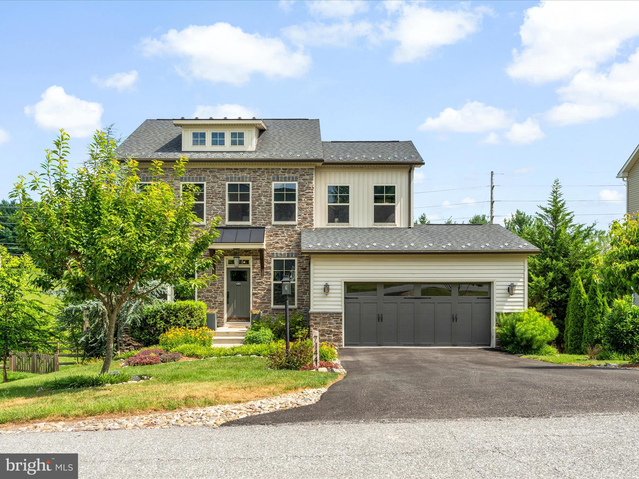 THE MEADOWS - Residential