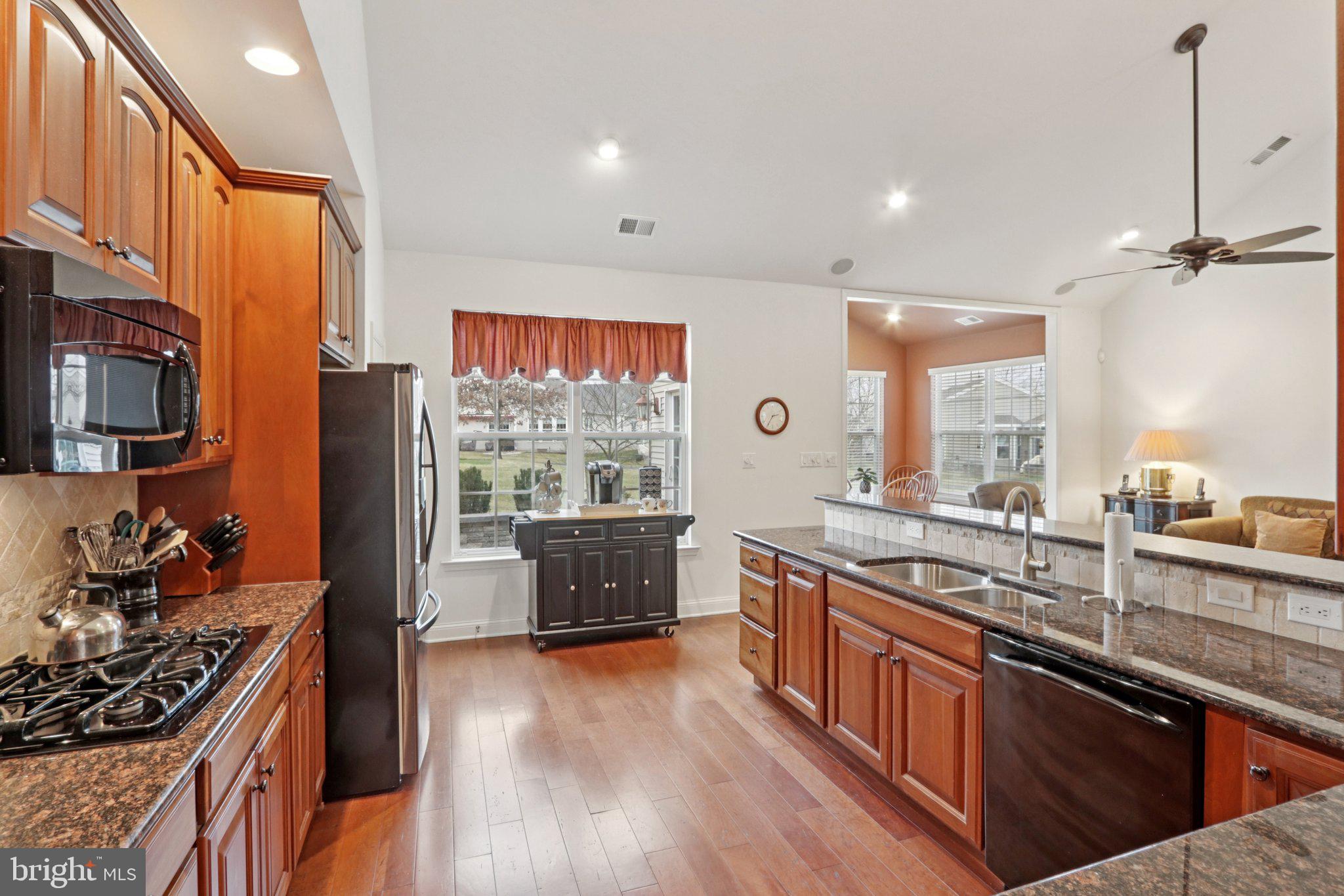 FOUR SEASONS AT FARM - Residential