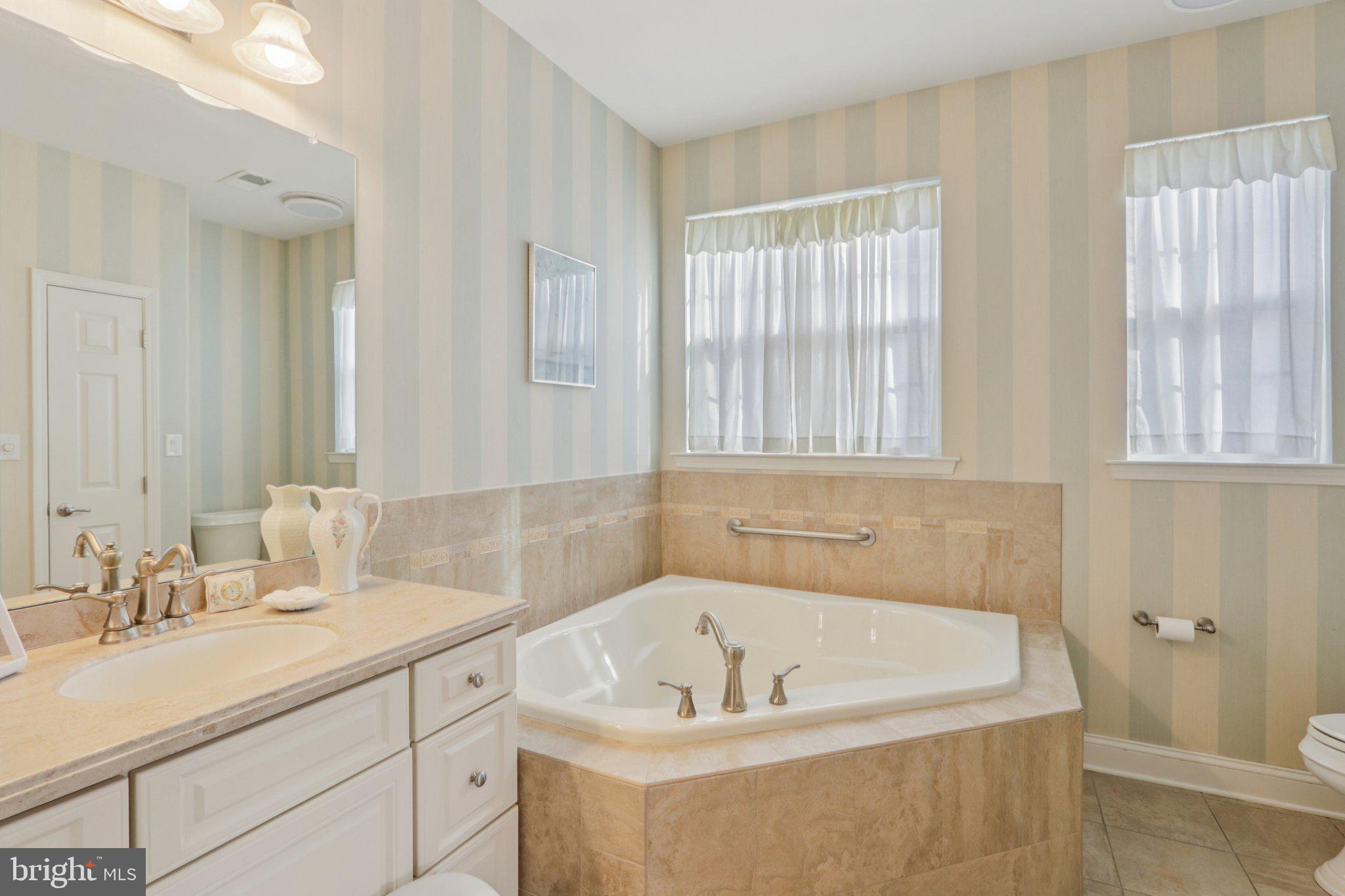 FOUR SEASONS AT FARM - Residential