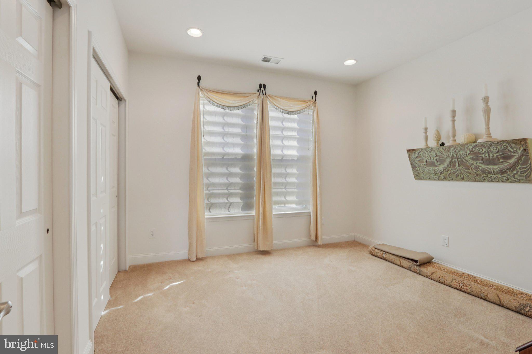 FOUR SEASONS AT FARM - Residential