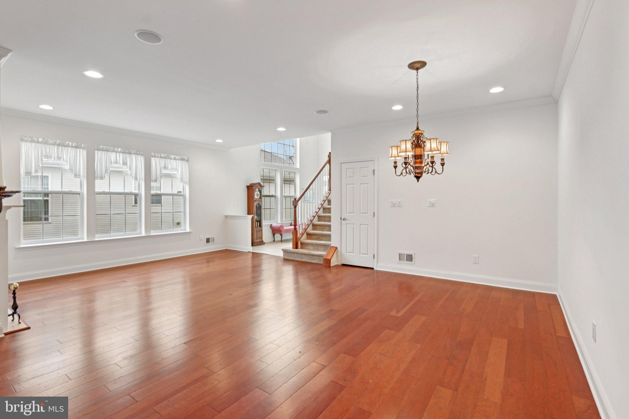 FOUR SEASONS AT FARM - Residential