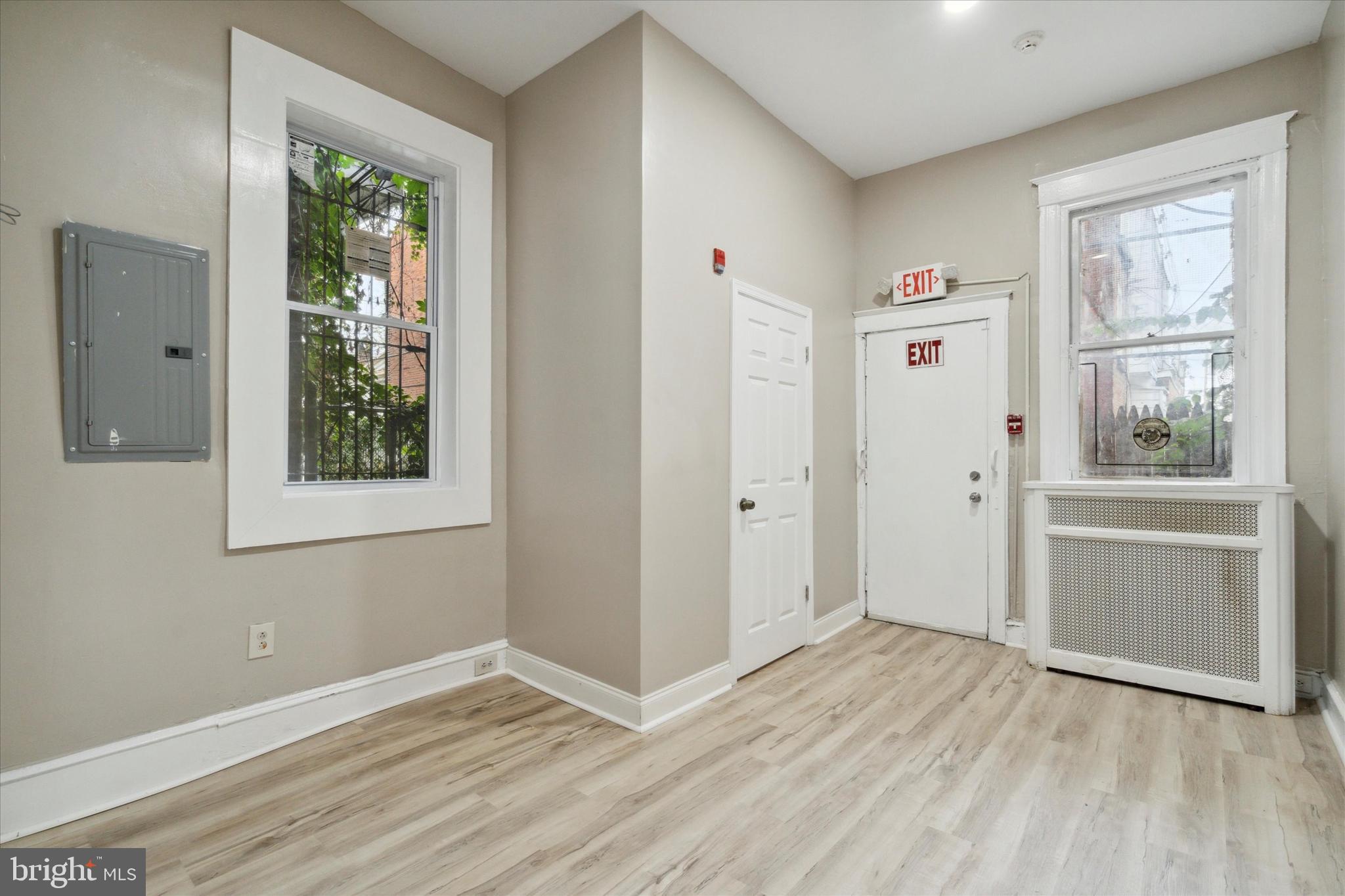 OGONTZ - Commercial Lease