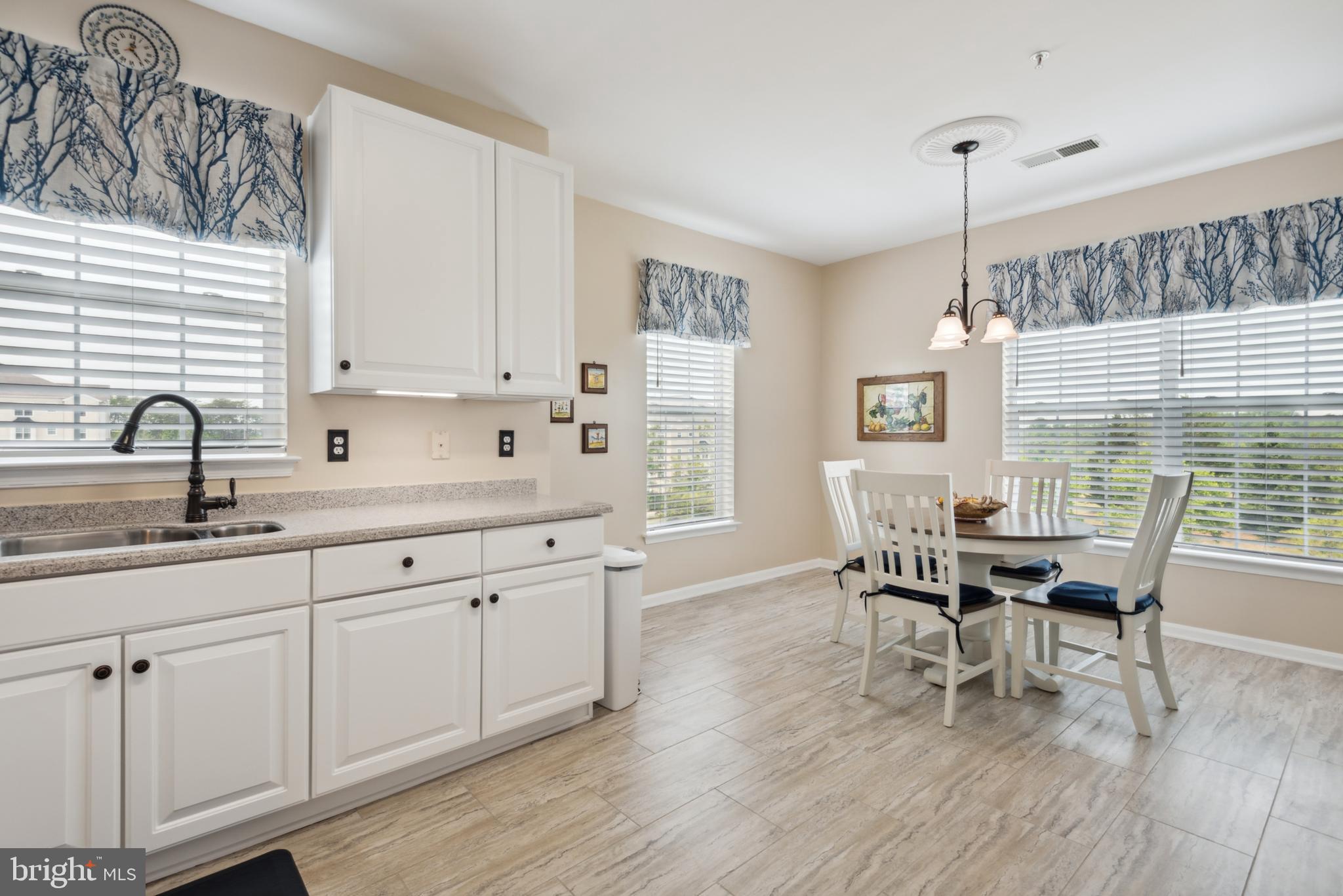 CEDAR RIDGE - Residential