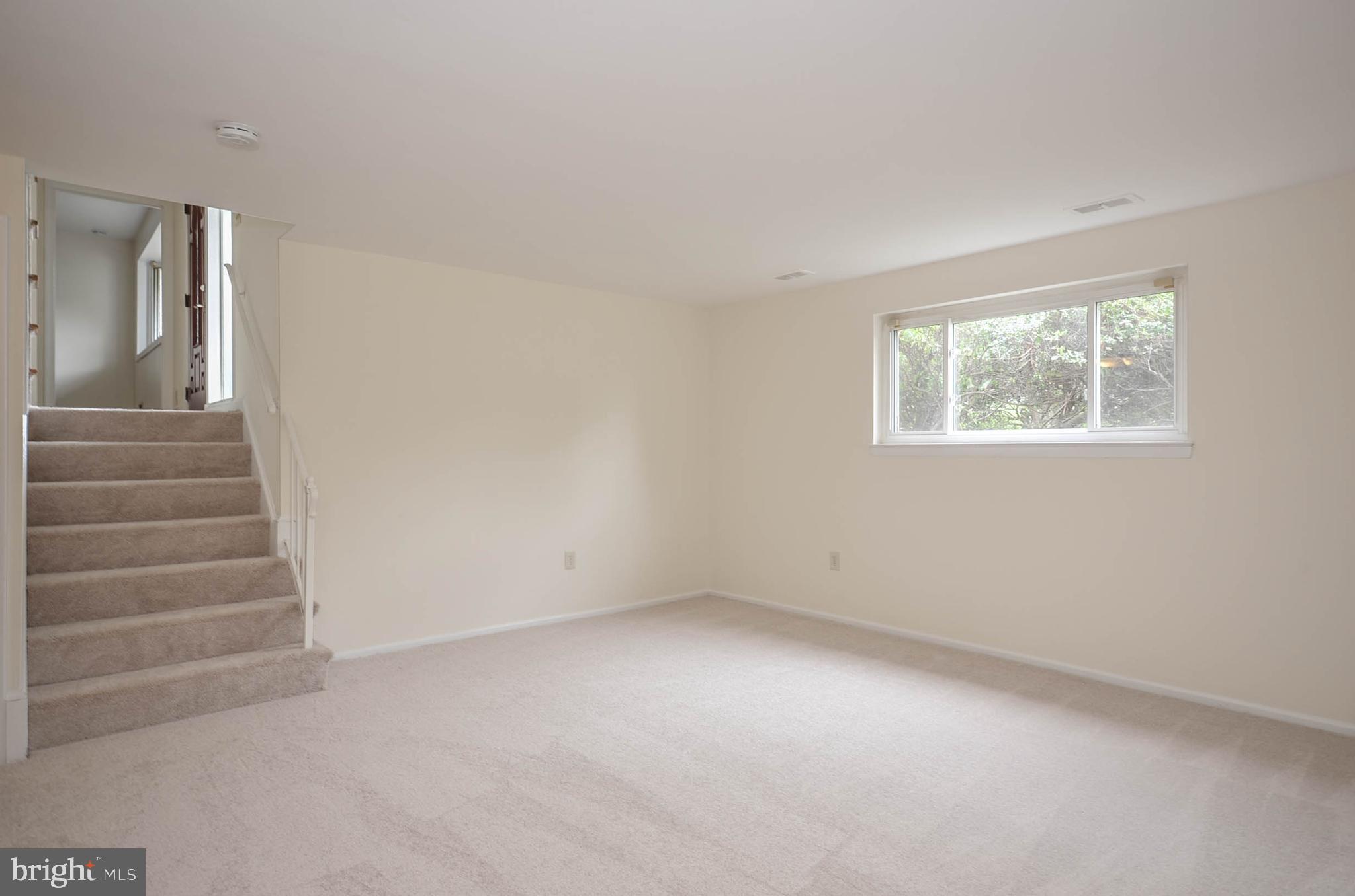 FRANKLIN KNOLLS - Residential Lease