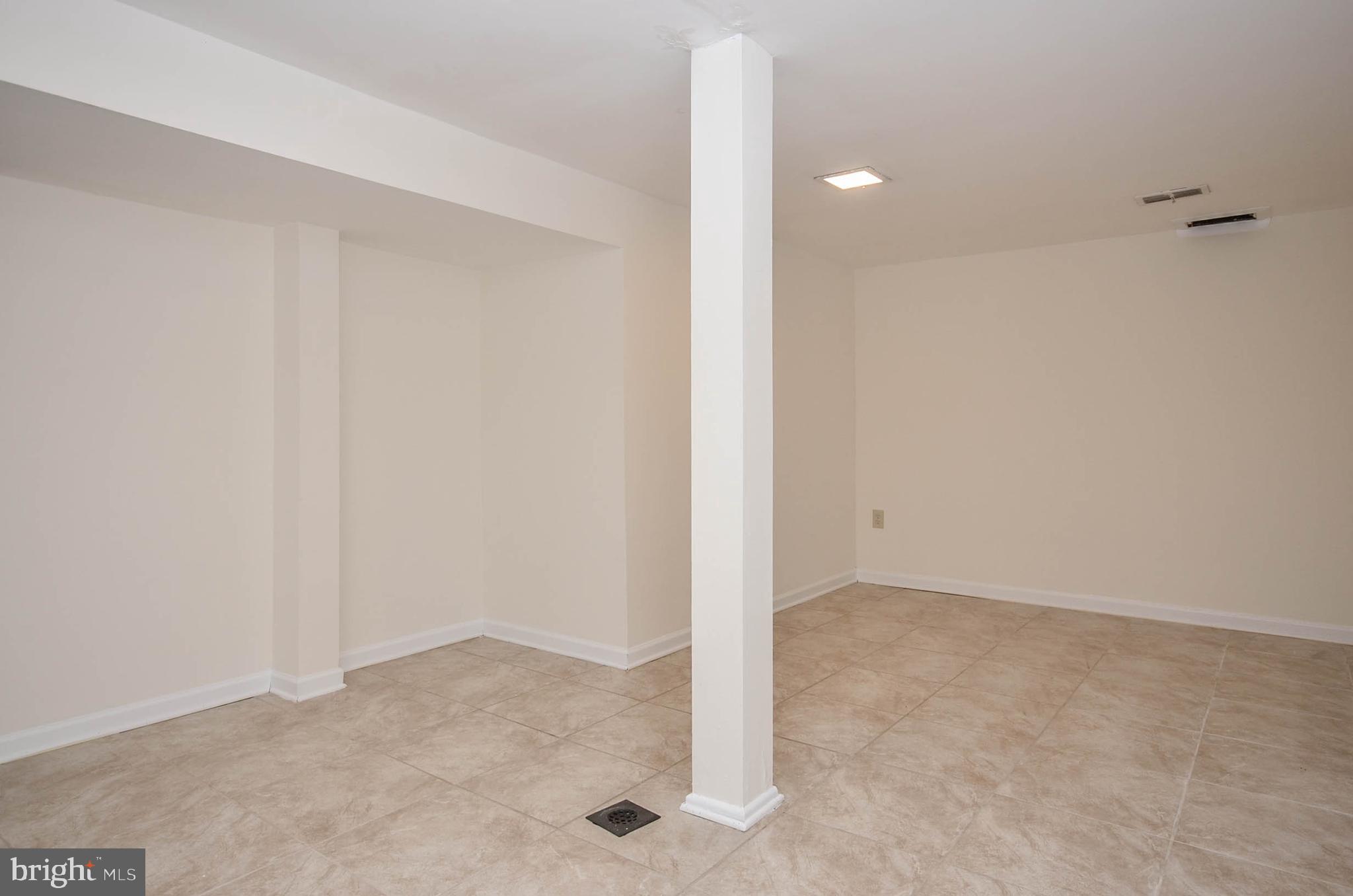 FRANKLIN KNOLLS - Residential Lease