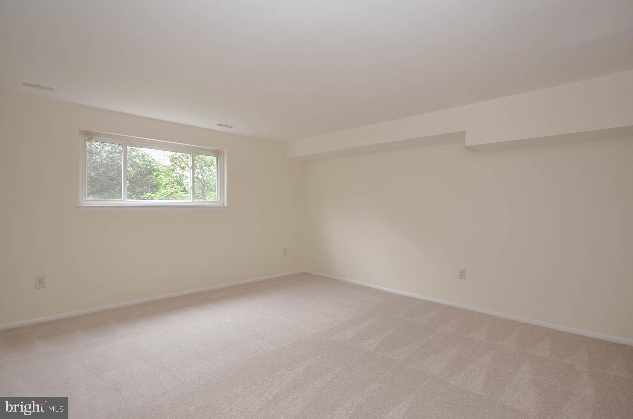 FRANKLIN KNOLLS - Residential Lease