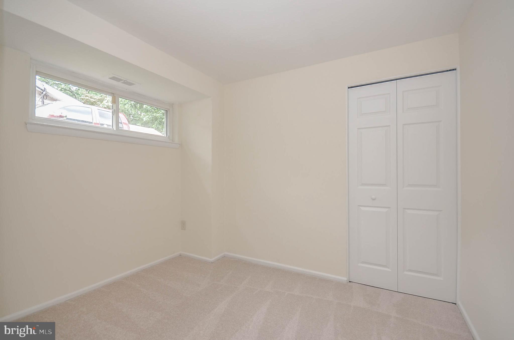 FRANKLIN KNOLLS - Residential Lease