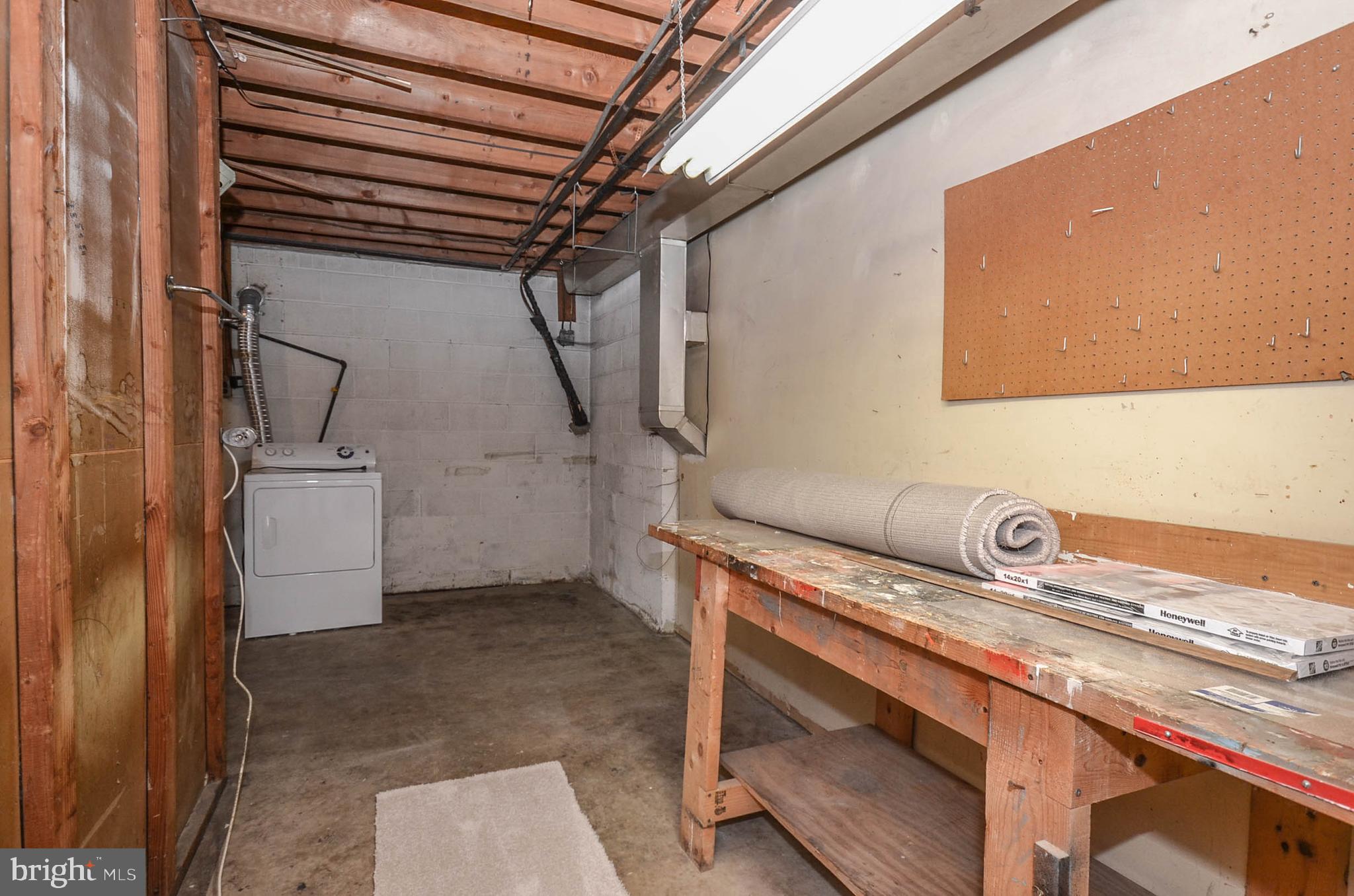 FRANKLIN KNOLLS - Residential Lease