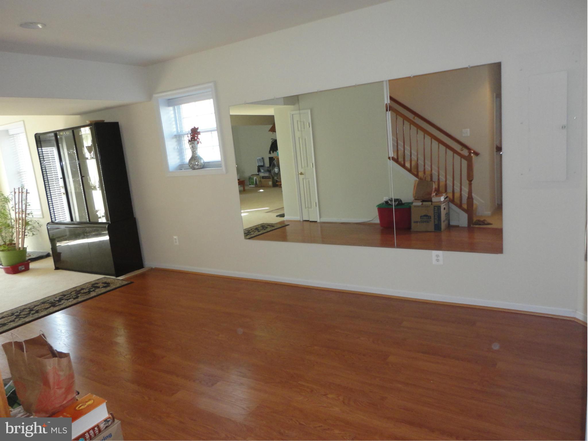 AUTUMN VIEW - Residential Lease