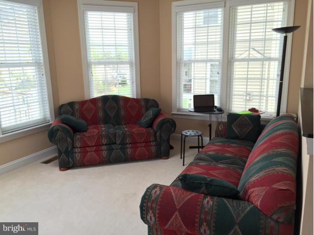 AUTUMN VIEW - Residential Lease