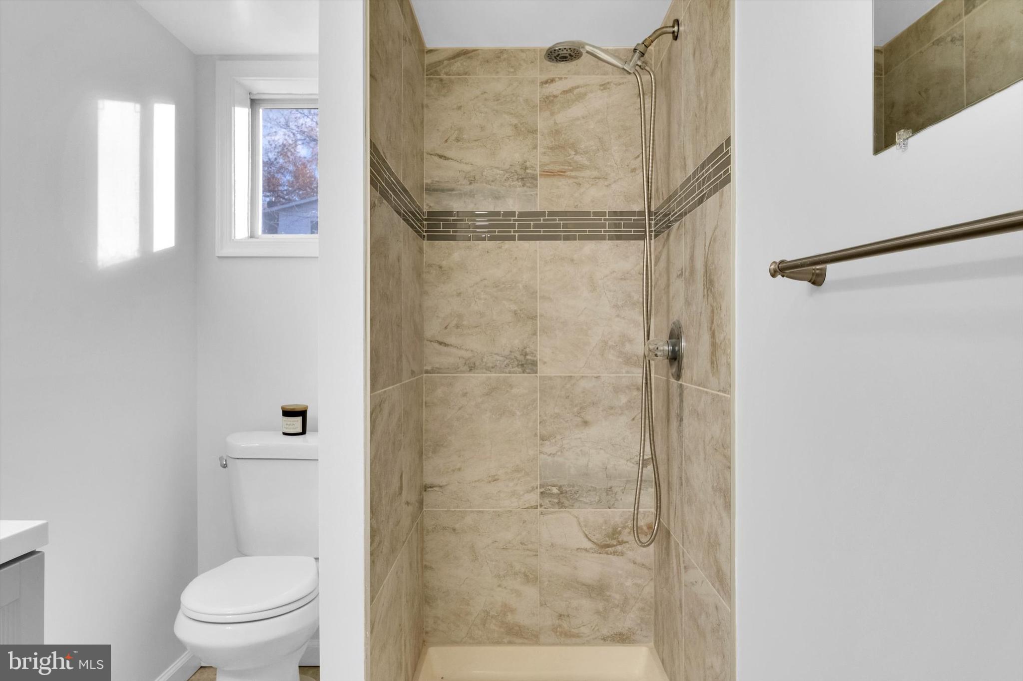 WHITFIELD WOODS - Residential Lease