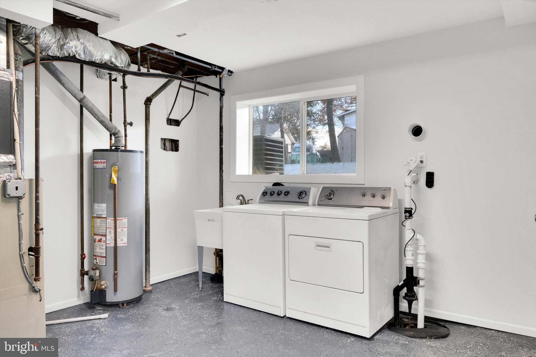 WHITFIELD WOODS - Residential Lease