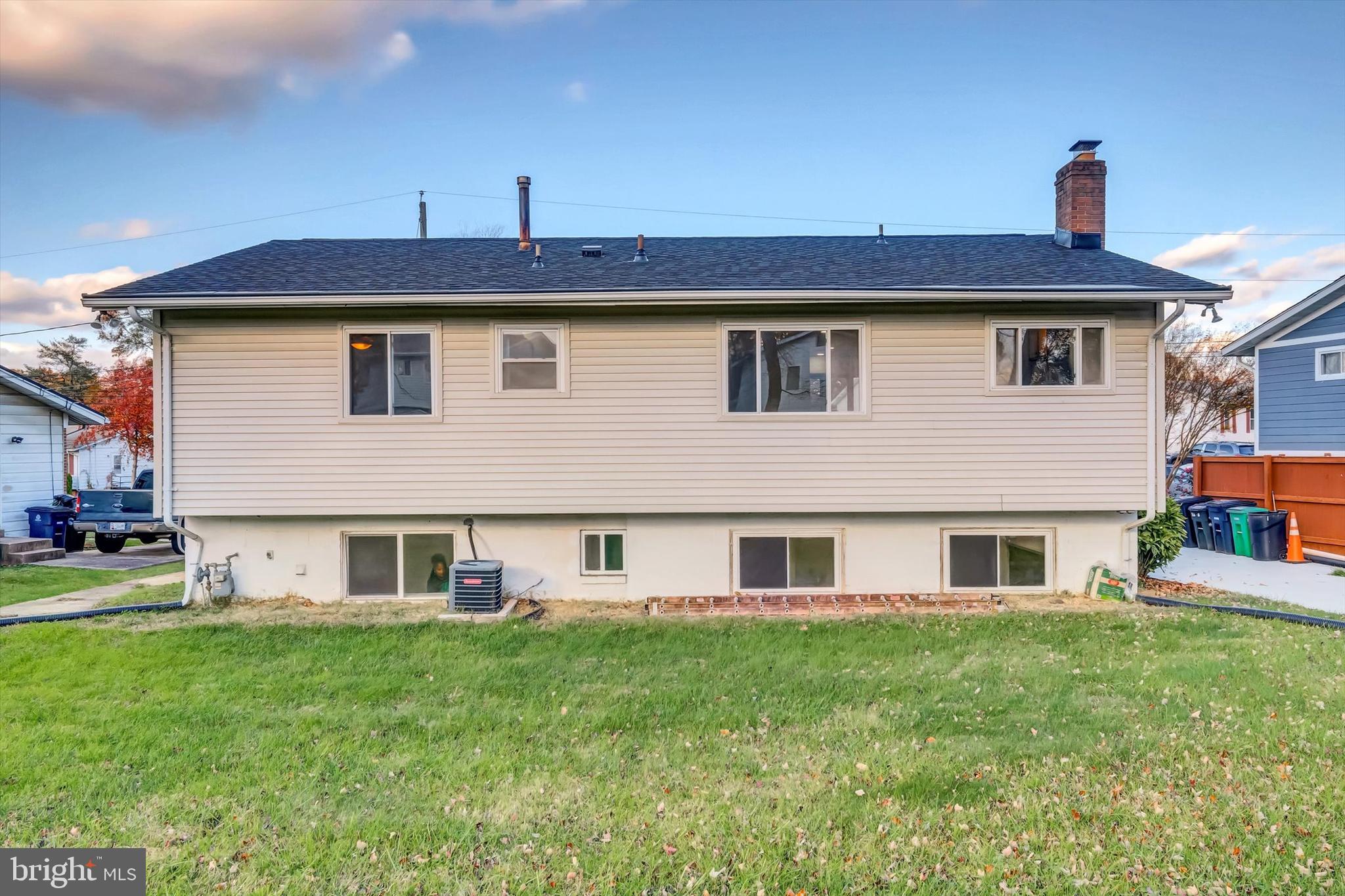 WHITFIELD WOODS - Residential Lease