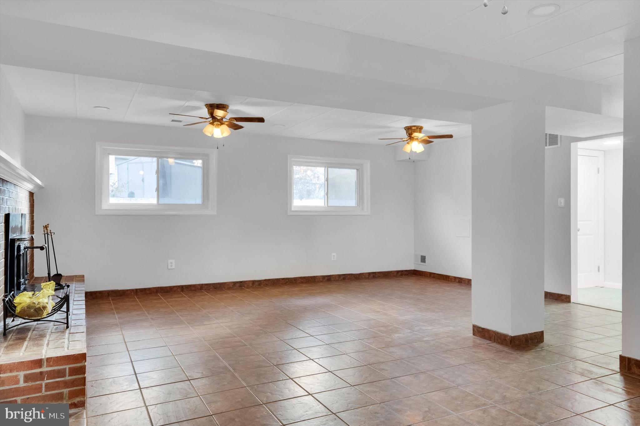 WHITFIELD WOODS - Residential Lease