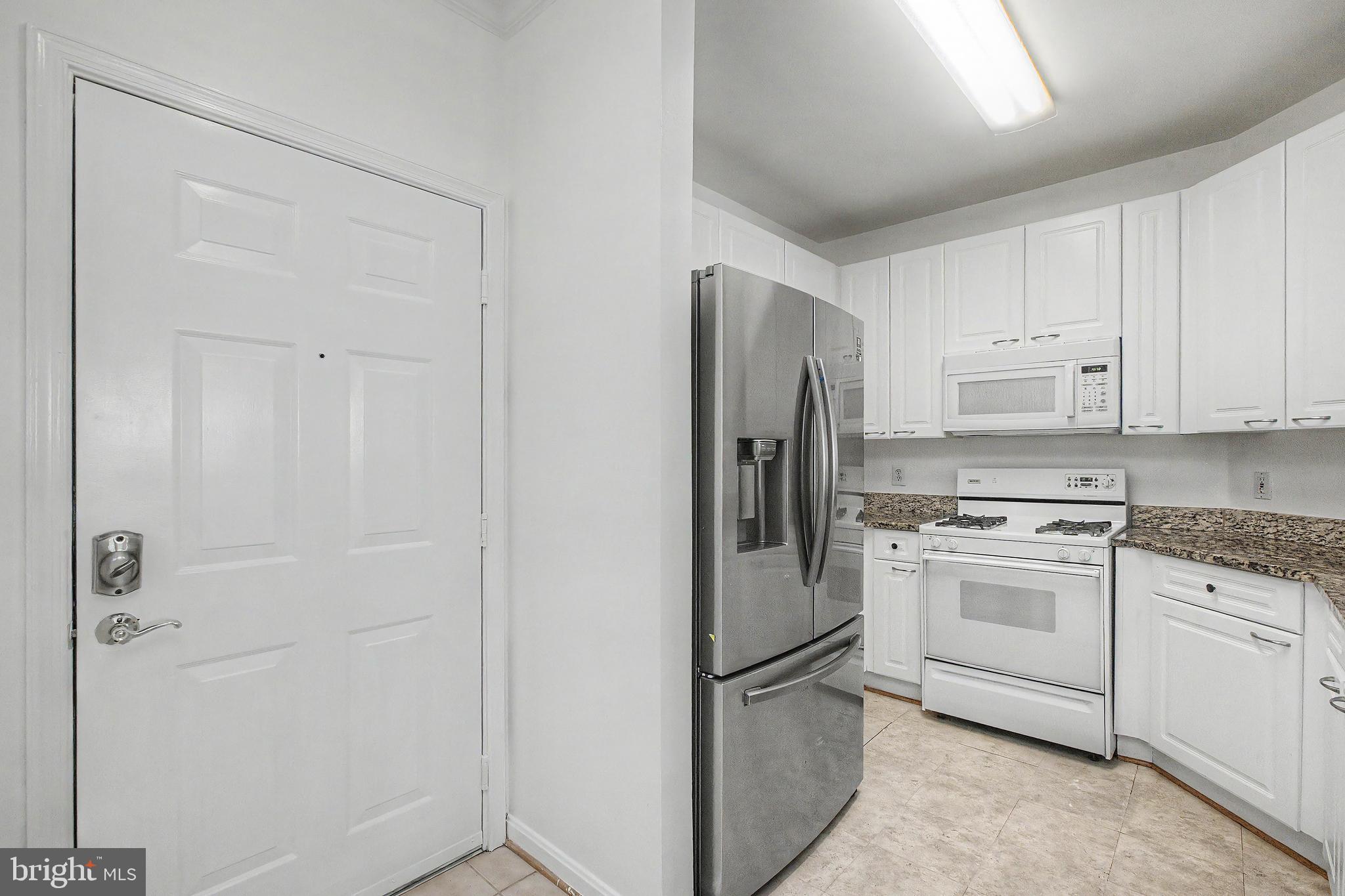 2711 BELLFOREST COURT 305