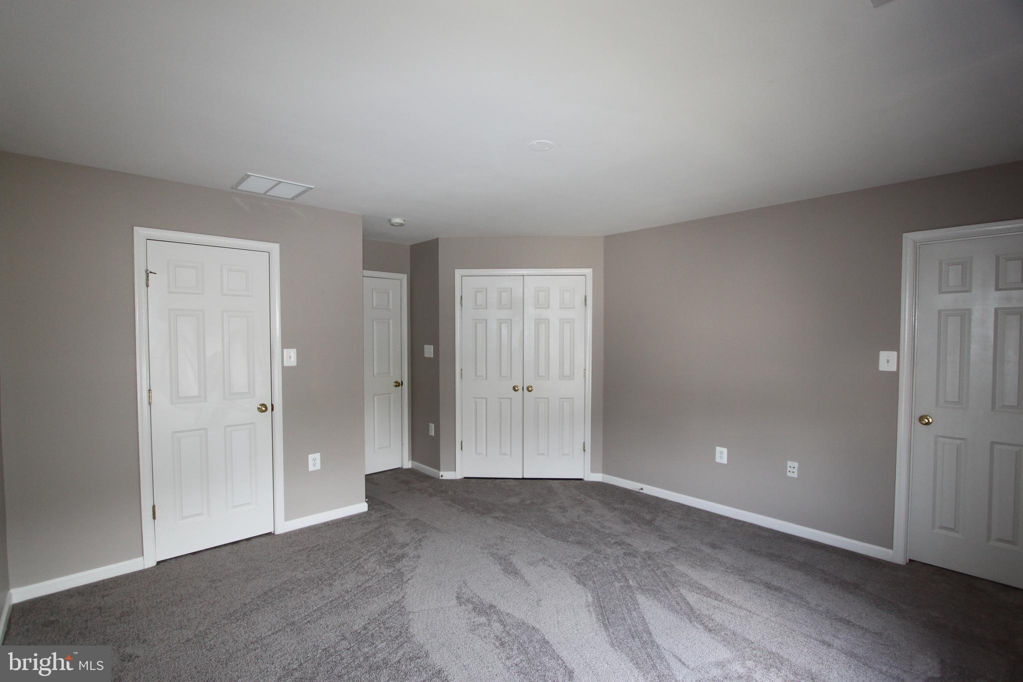 HUNTFIELD - Residential Lease